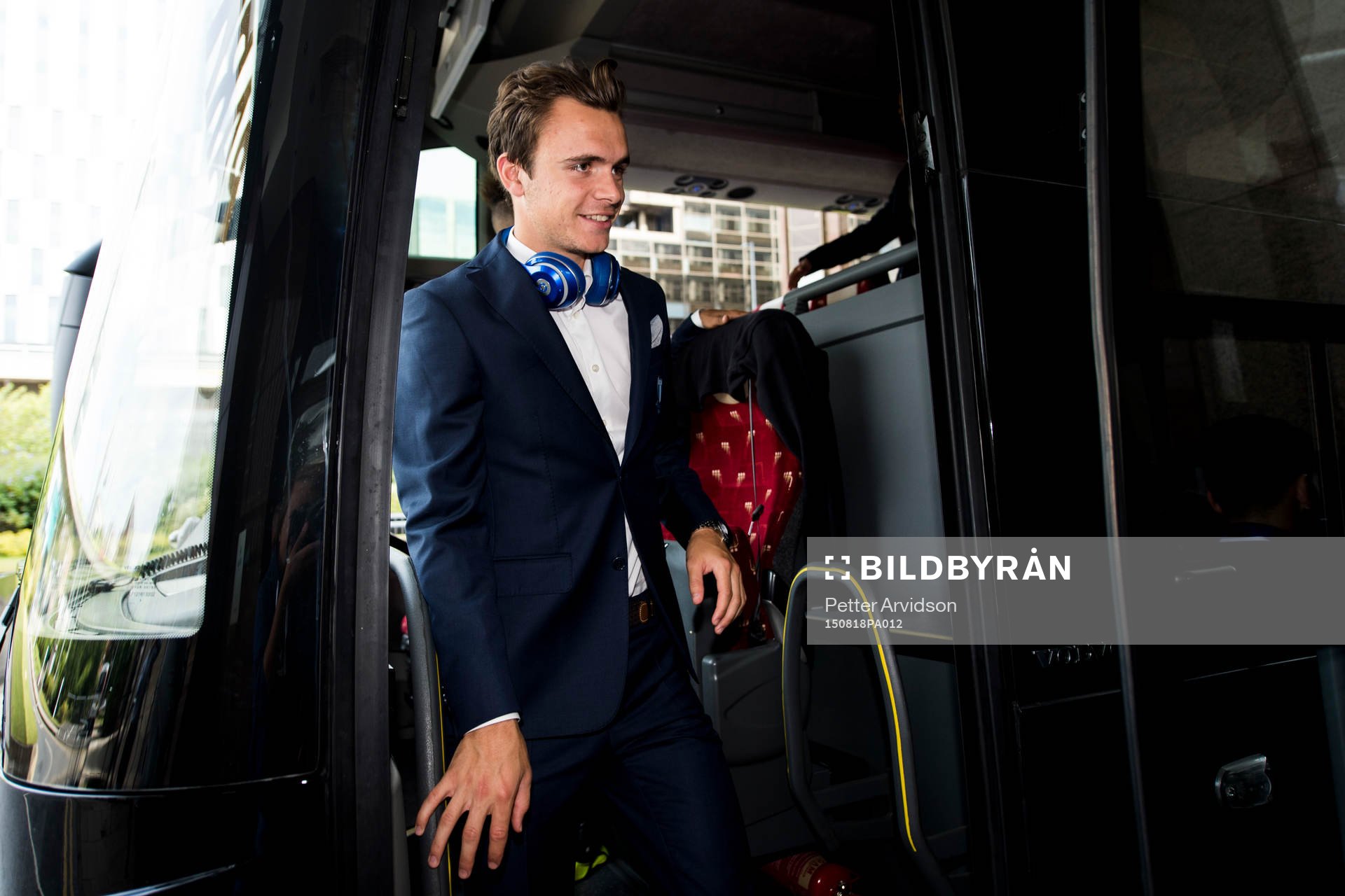 Malmö FFs Andreas Vindheim kliver av bussen när laget