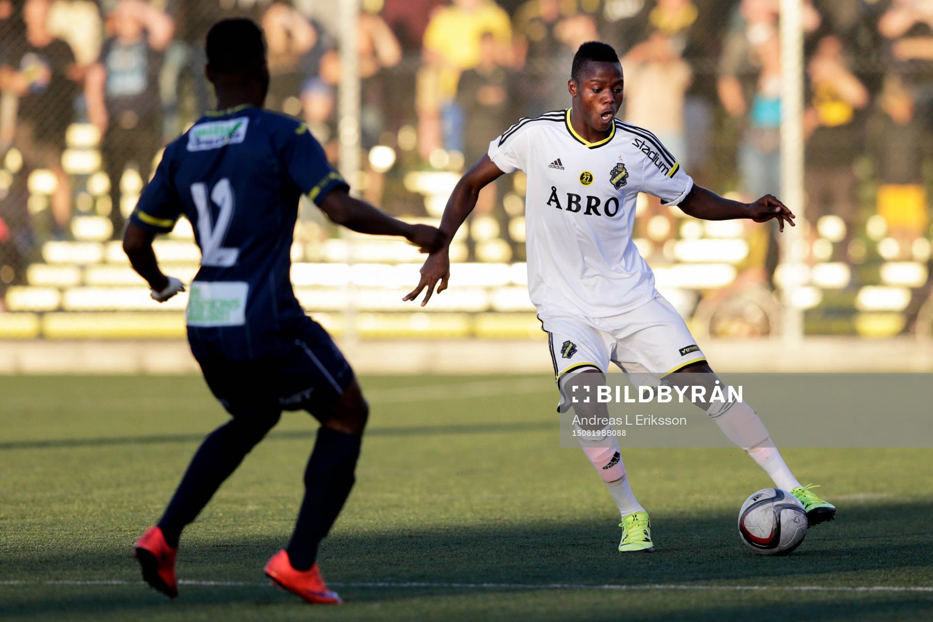 s Patrick Kpozo och Ekerös Mohamed Bah