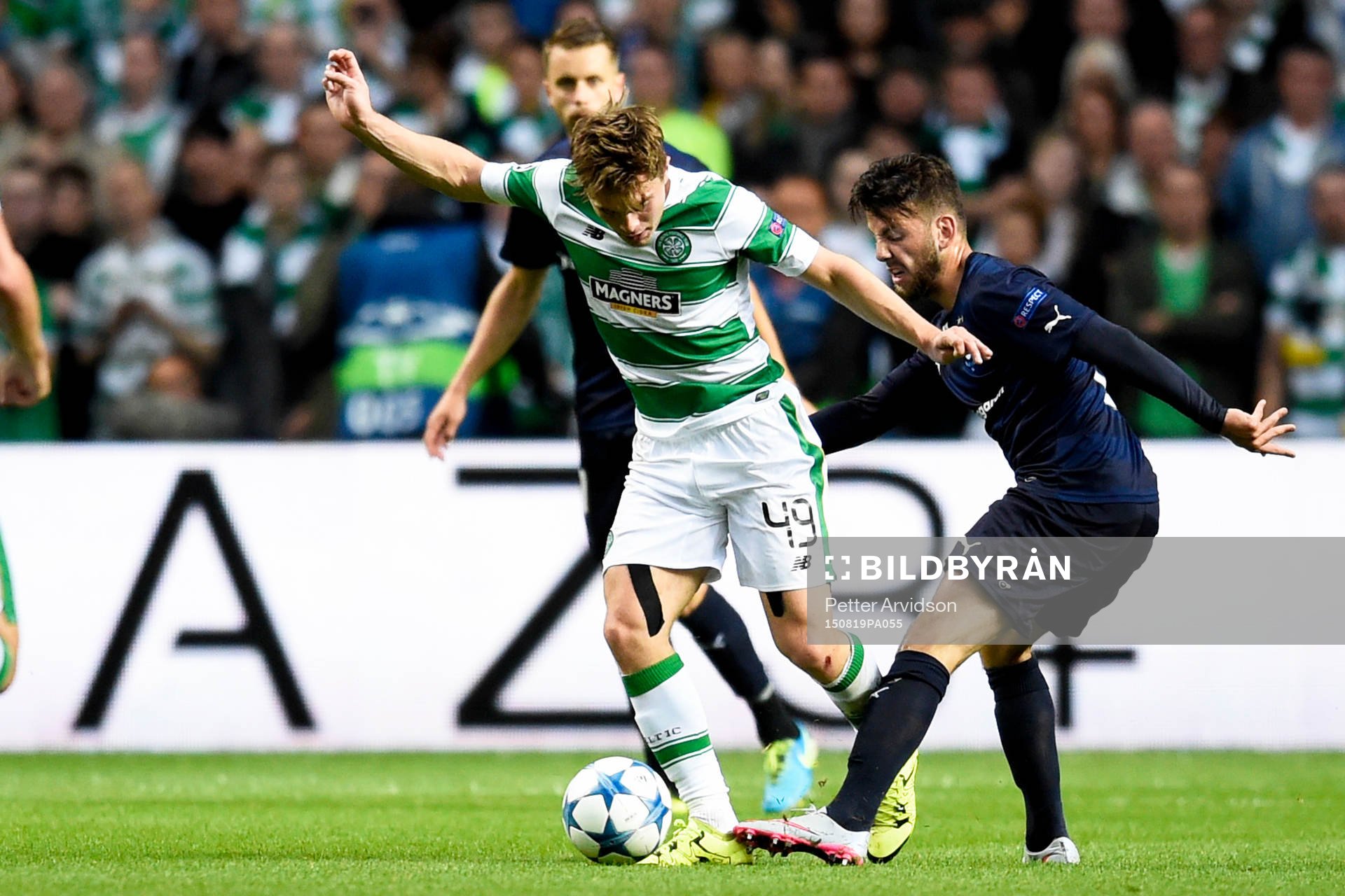 Celtics James Forrest och Malmö FFs Erdal Rakip