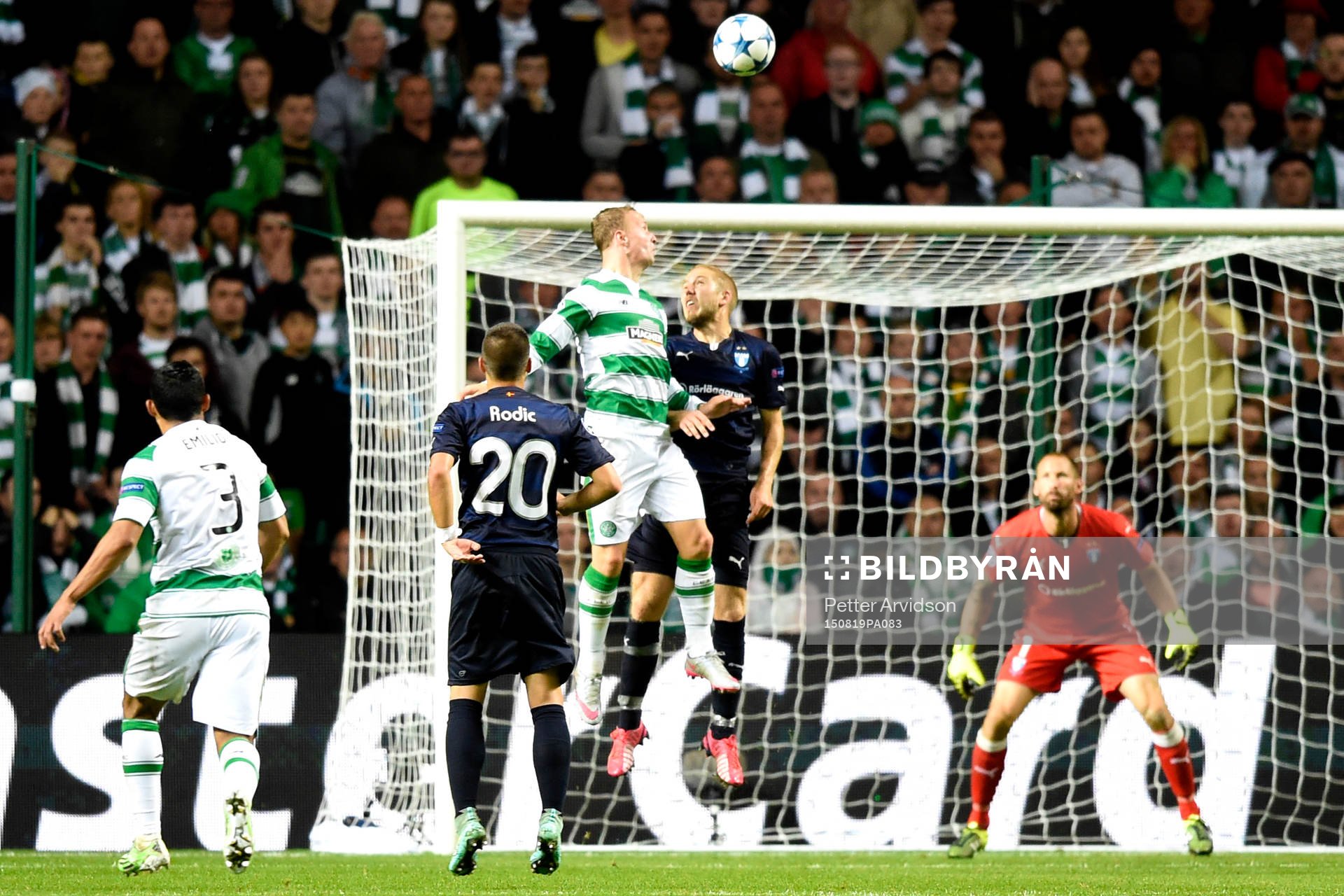Celtics Leigh Griffiths nickar in 3-1