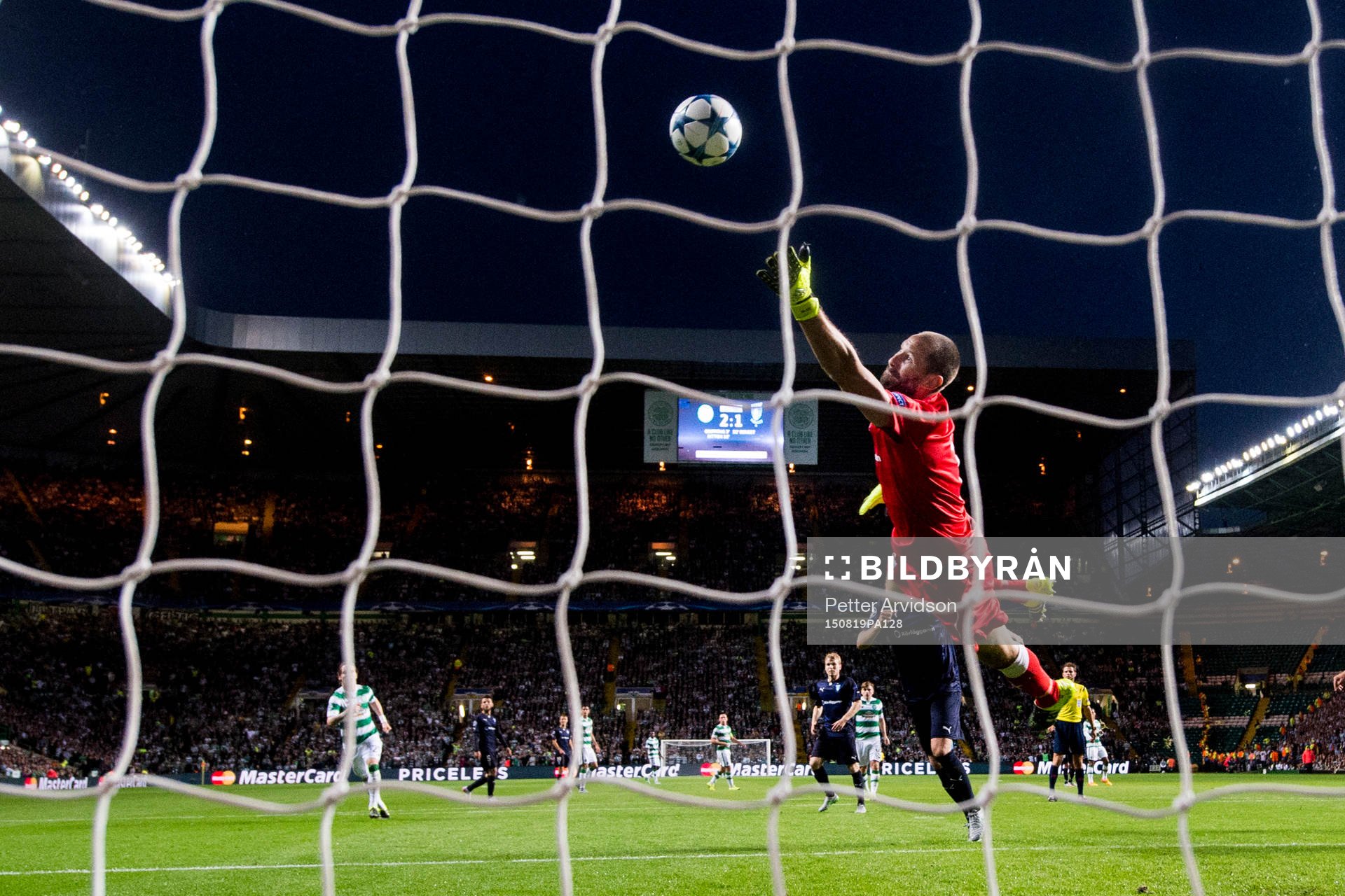 Celtics Leigh Griffiths (ej i bild) nickar in 3-1 bakom