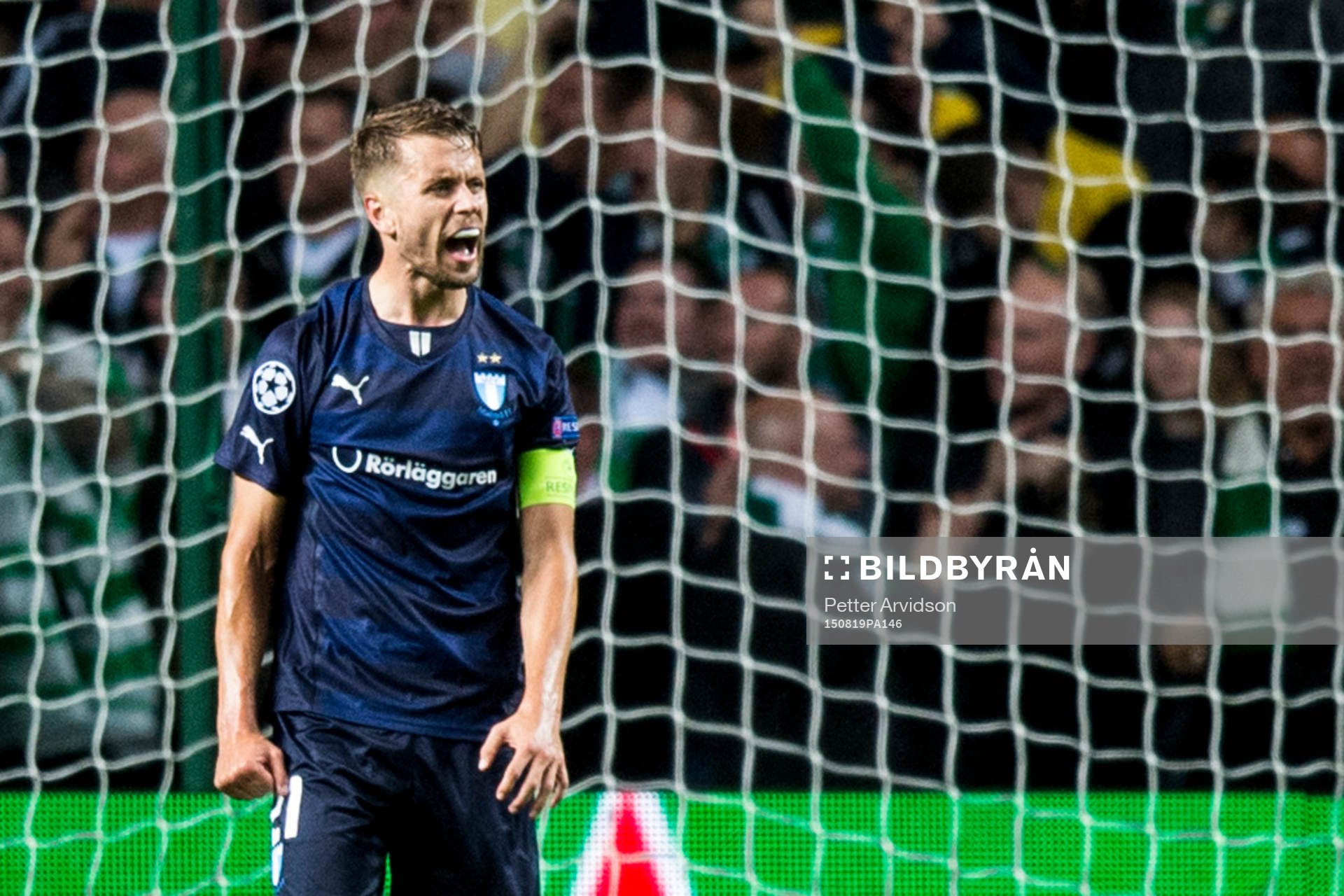 Malmö FFs Kari Arnason deppar