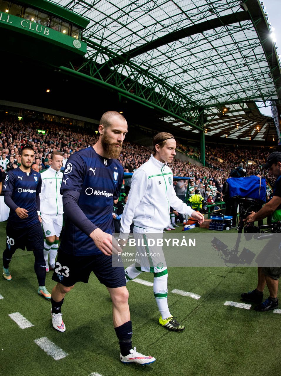 Malmö FFs Jo Inge Berget och Celtics Stefan Johansen gör