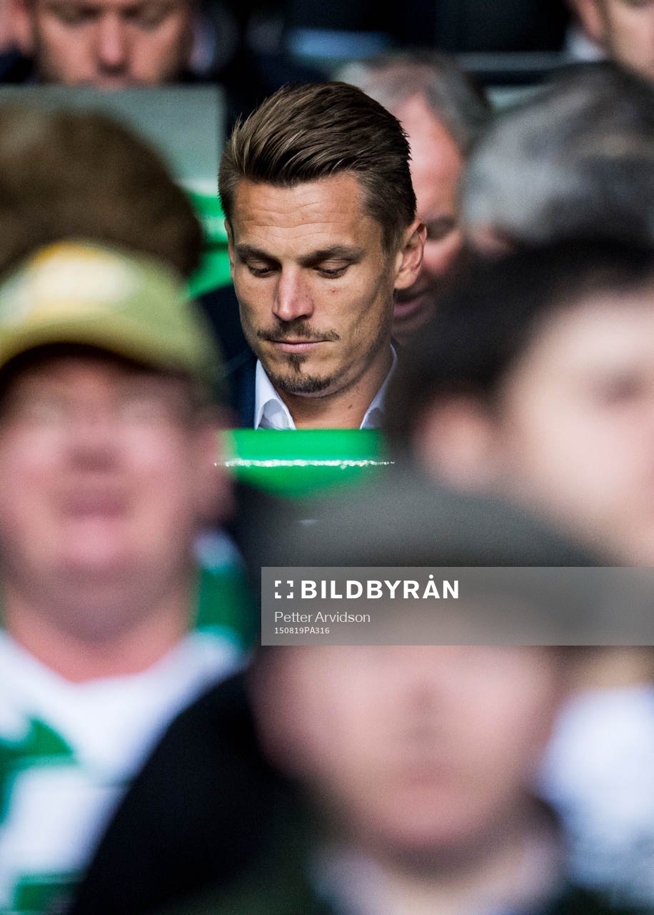 Malmö FFs avstängda Markus Rosenberg på läktaren