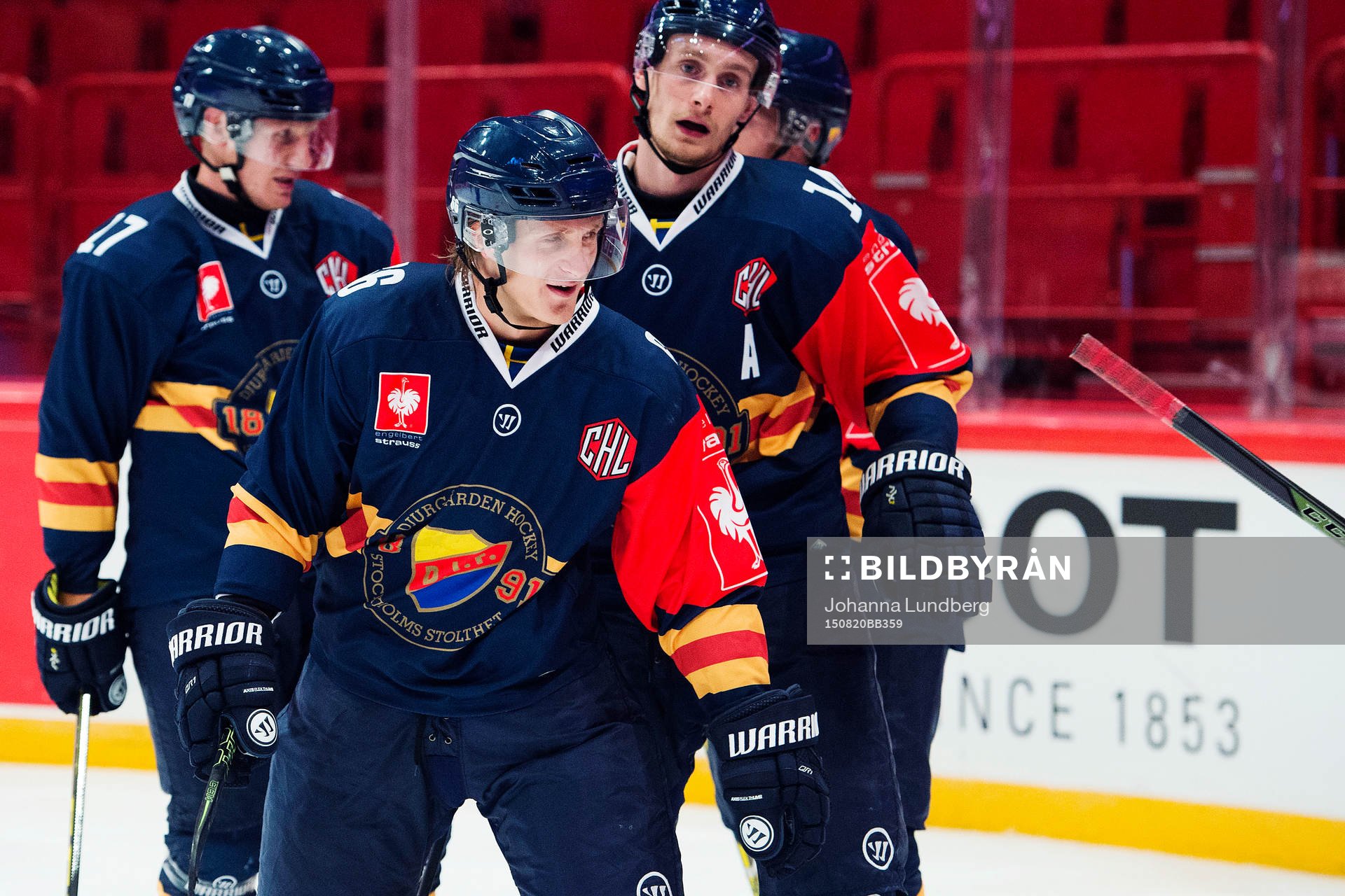Djurgårdens Marcus Sörensen (m) jublar med Henrik