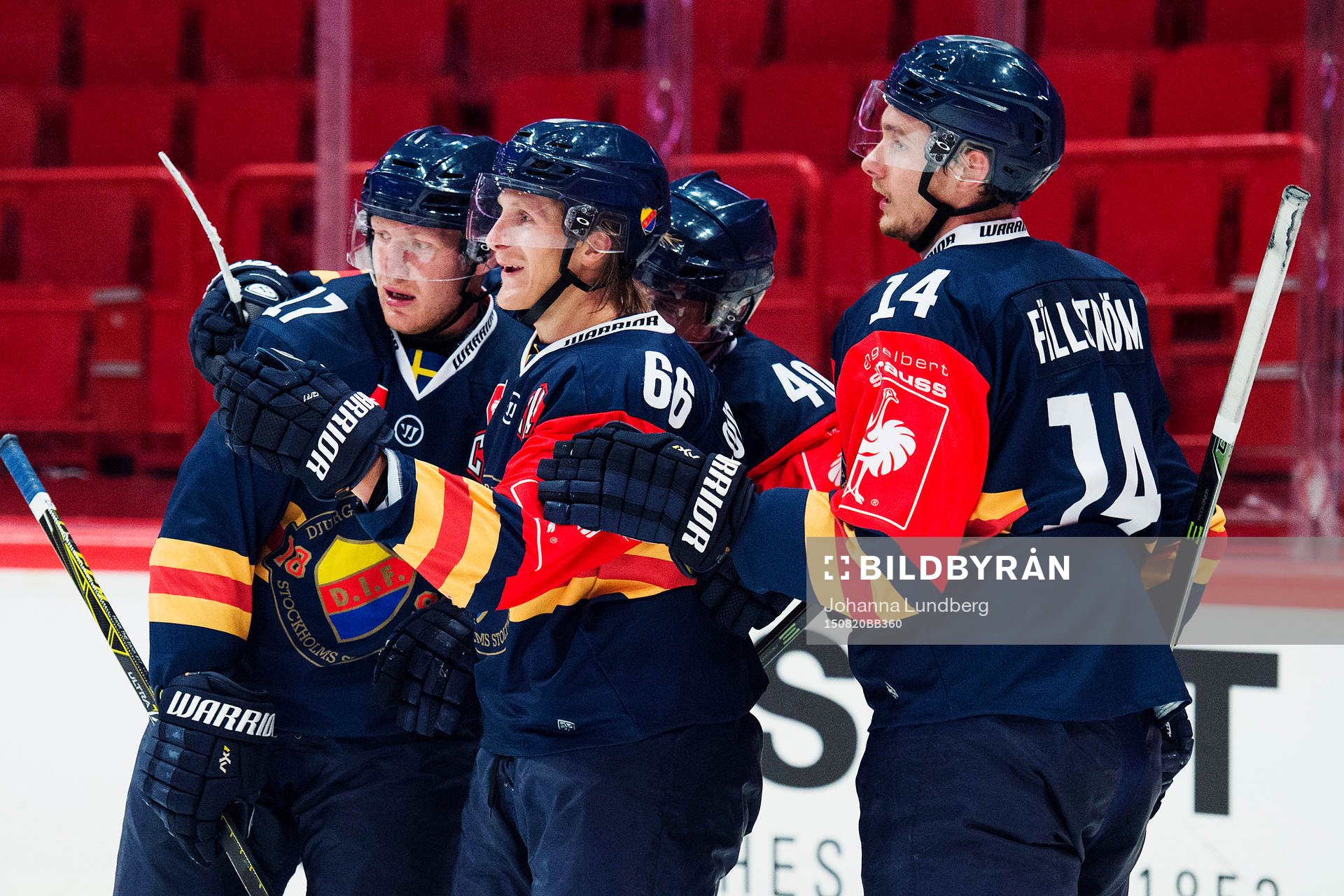 Djurgårdens Marcus Sörensen (m) jublar med Henrik