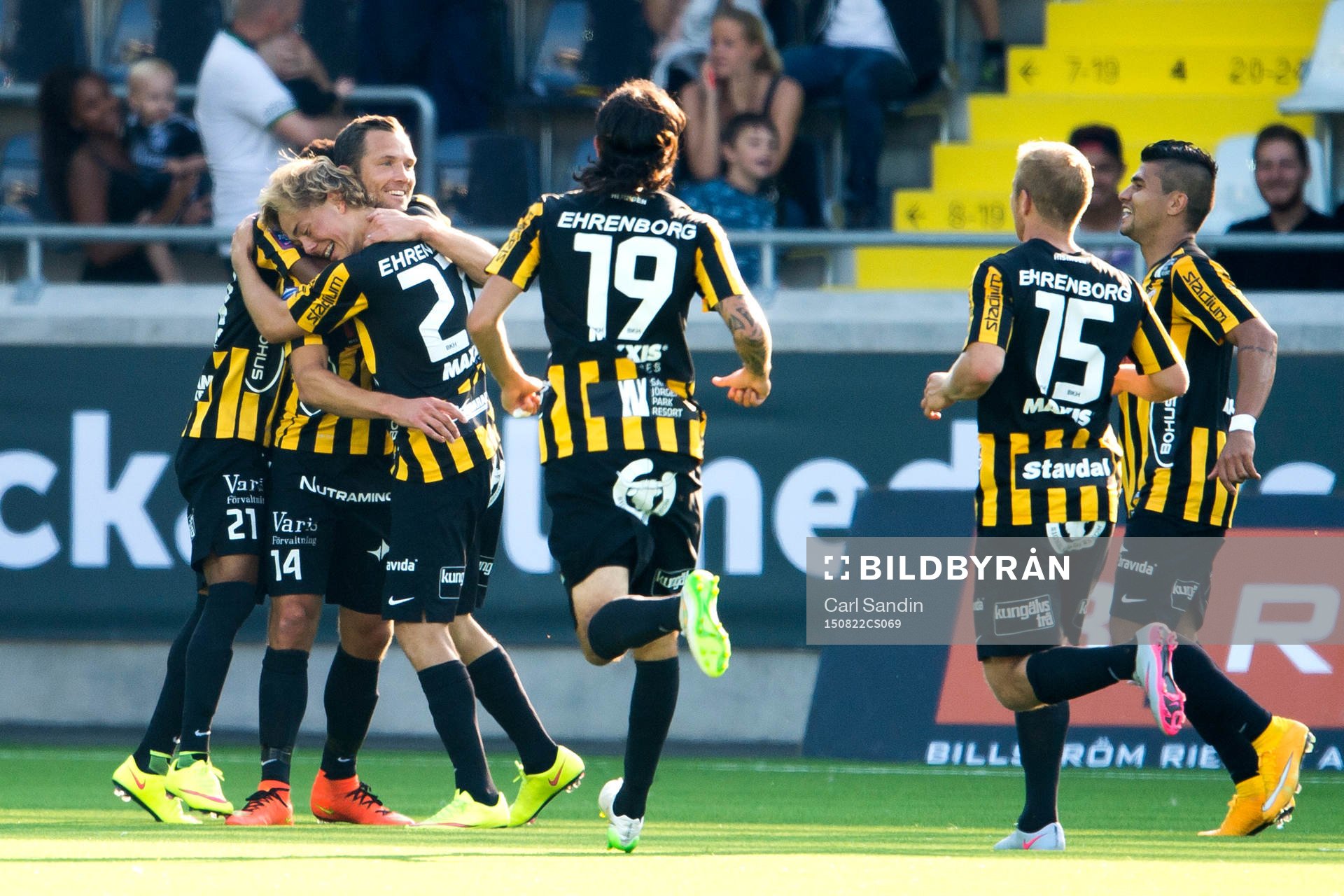 Häckens Martin Ericsson jublar