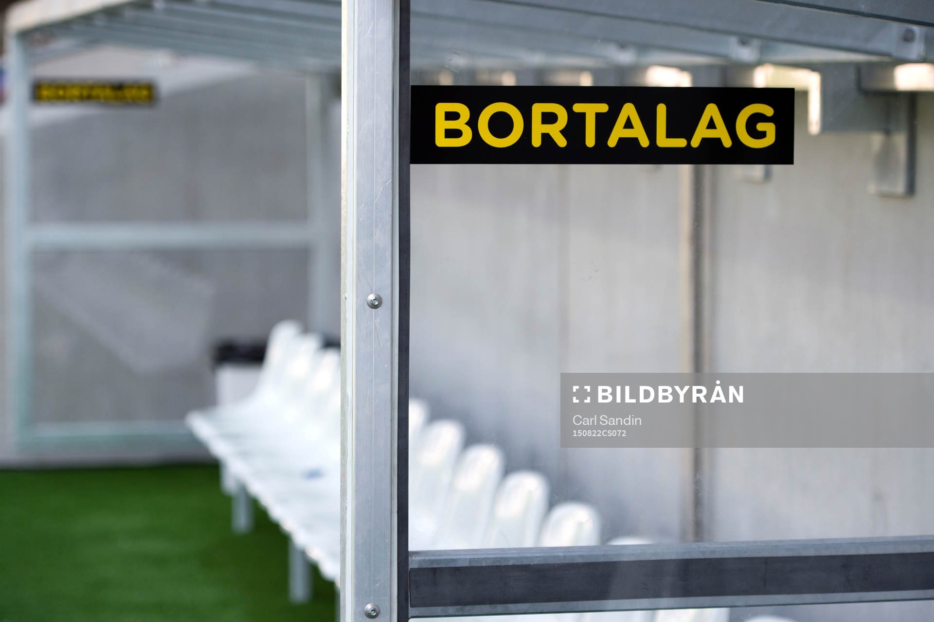 Bänkar för bortalag