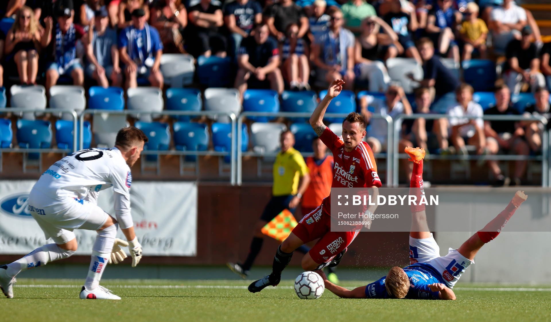 Åtvidabergs målvakt Gustav Jansson, IFK Göteborgs Jakob