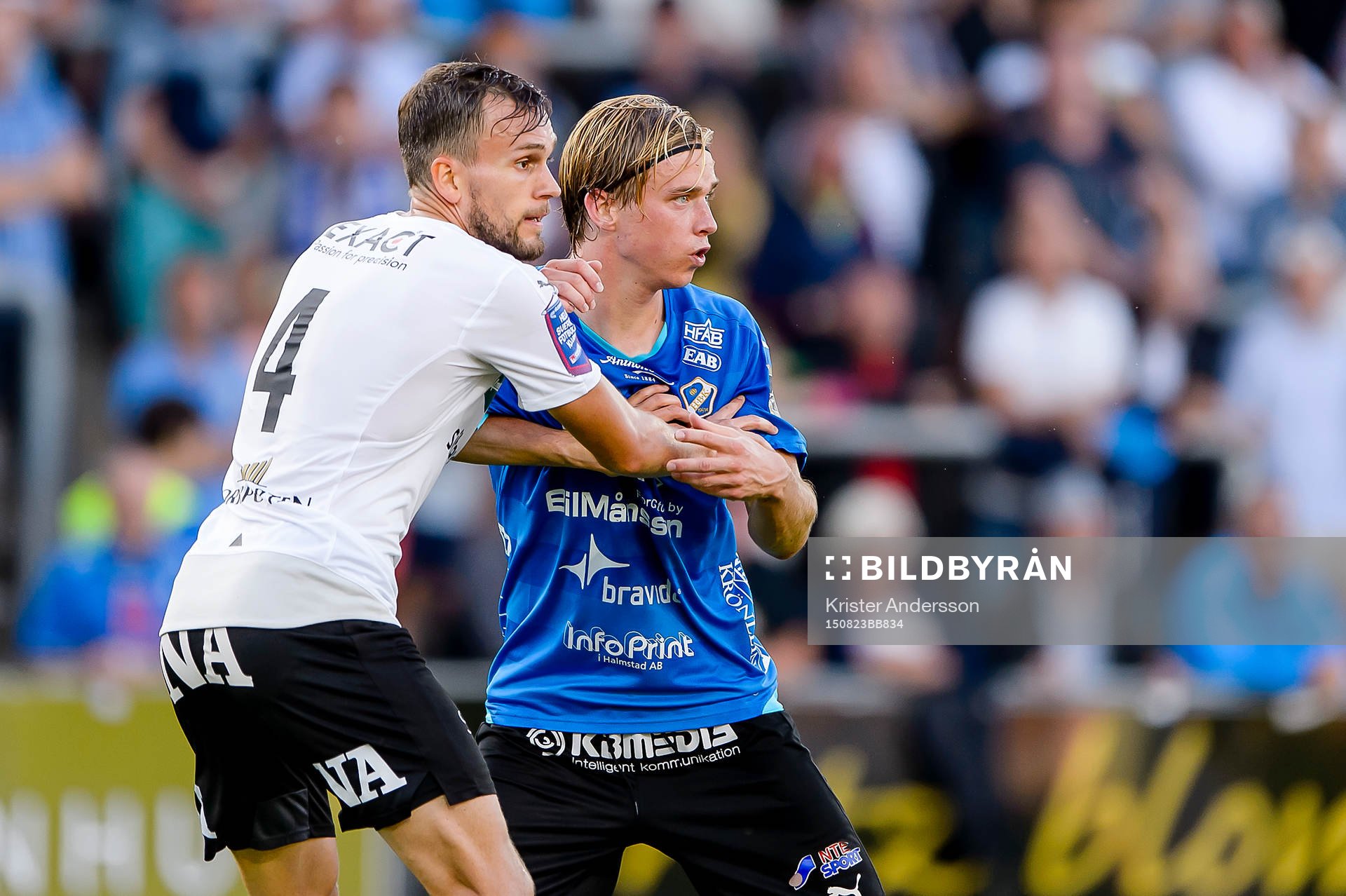 Örebros Hjörtur Logi Valgardsson och Halmstads Snorre