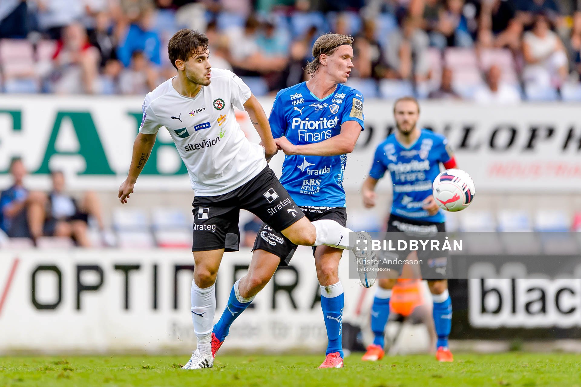 Örebros Astrit Ajdarevic och Halmstads Alexander Berntsson