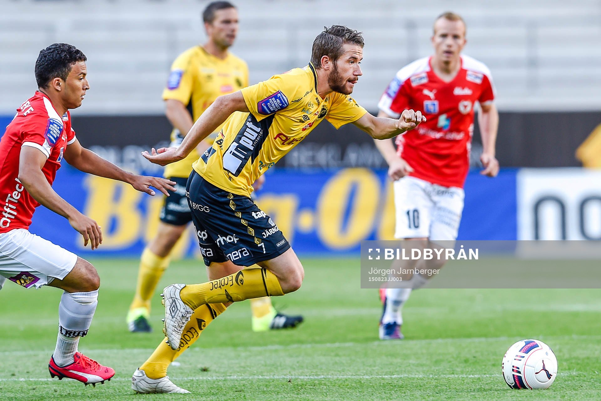 Kalmars Ismael Silva Lima jagar Elfsborgs Marcus Rohdén