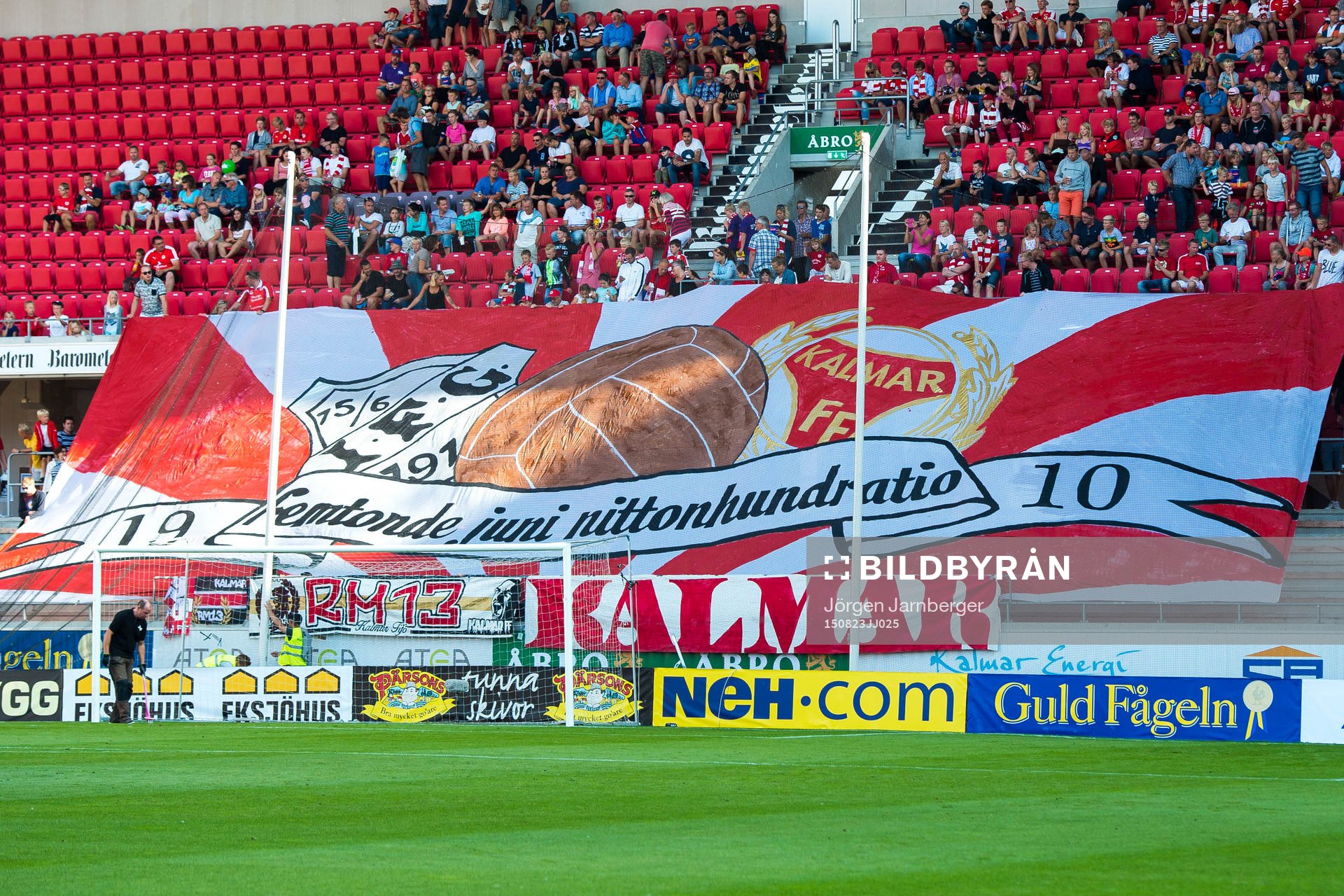 Kalmars supportrar med hyllning