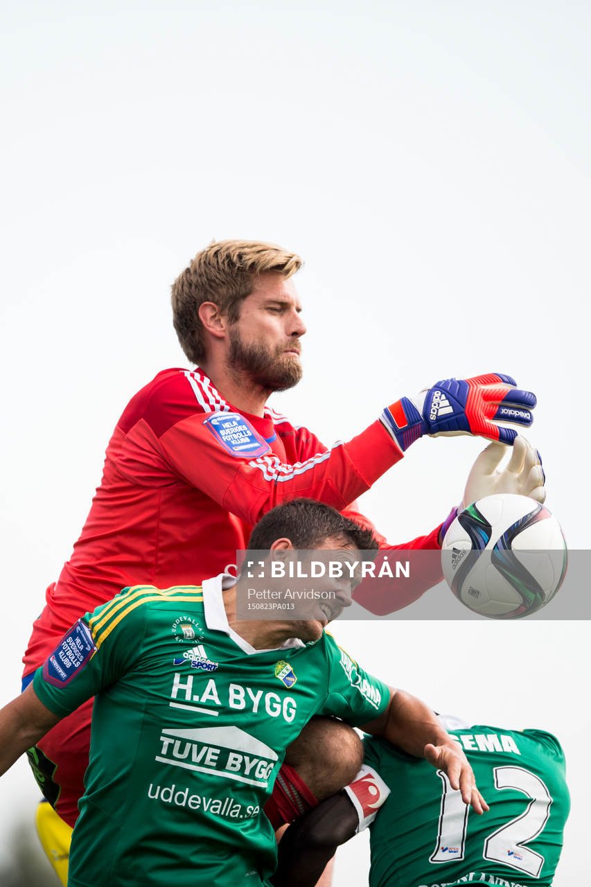 Ängelholms målvakt Oscar Berglund