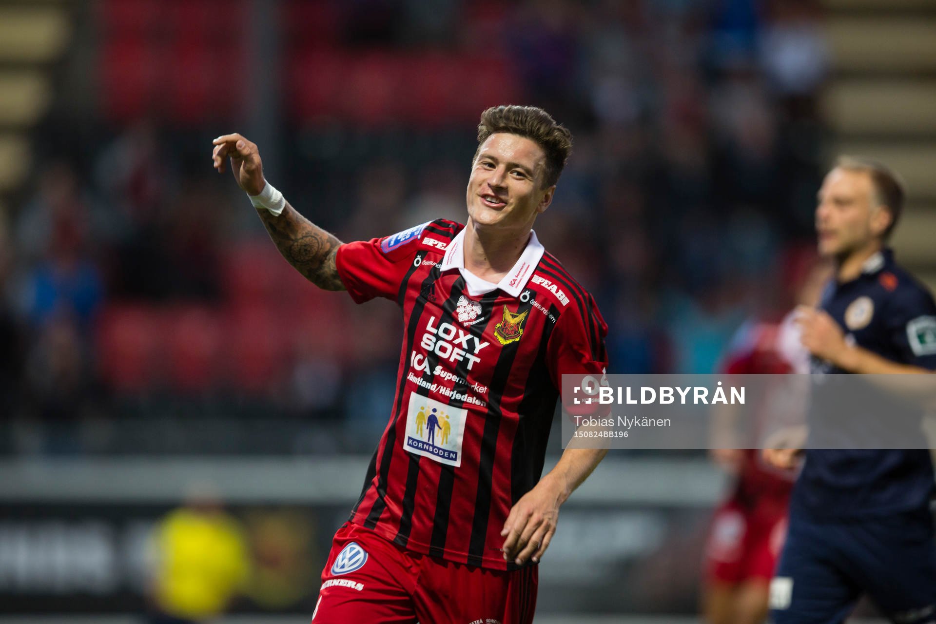 Östersunds Jamie Hopcutt jublar