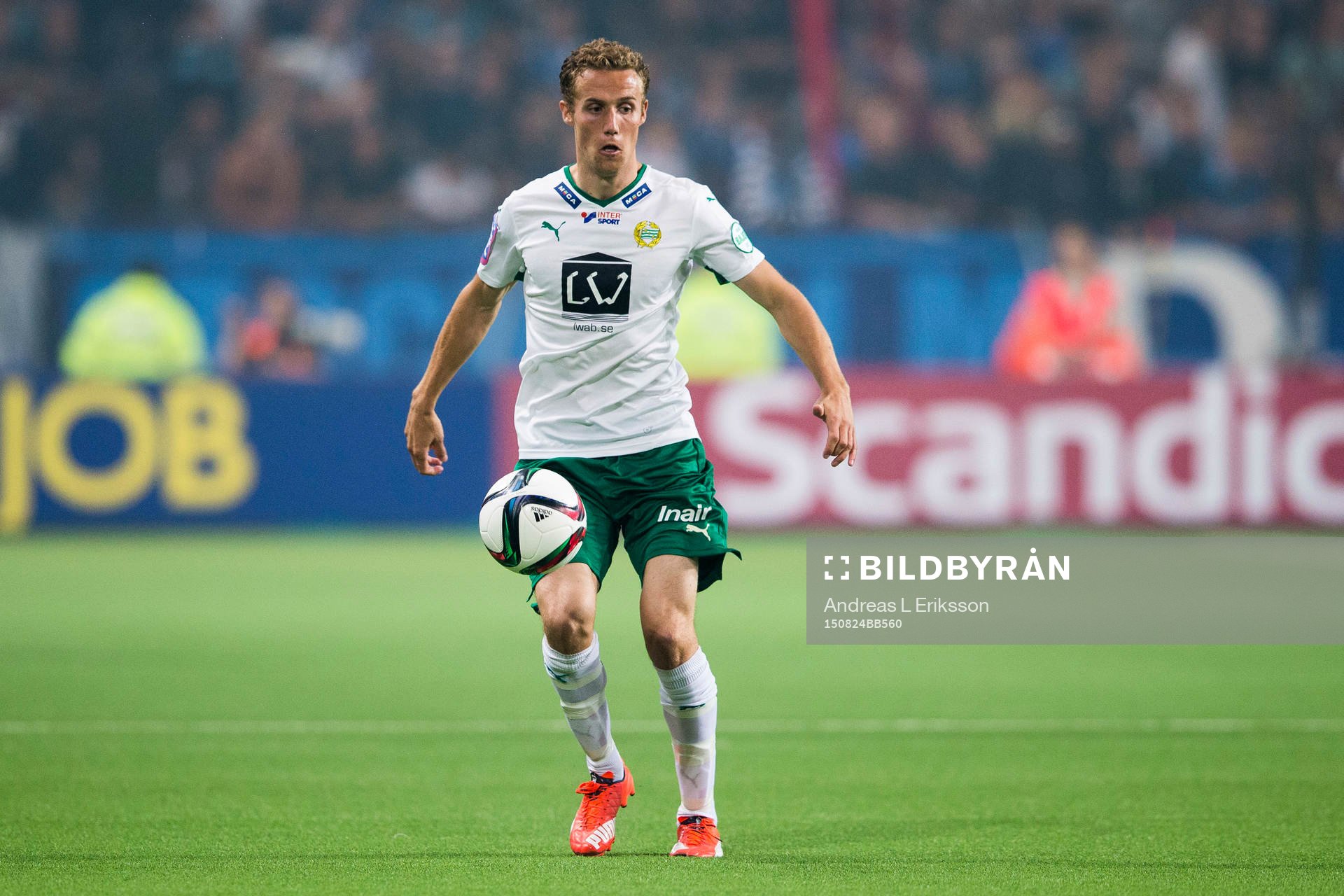 Hammarbys Fredrik Torsteinbö med bollen