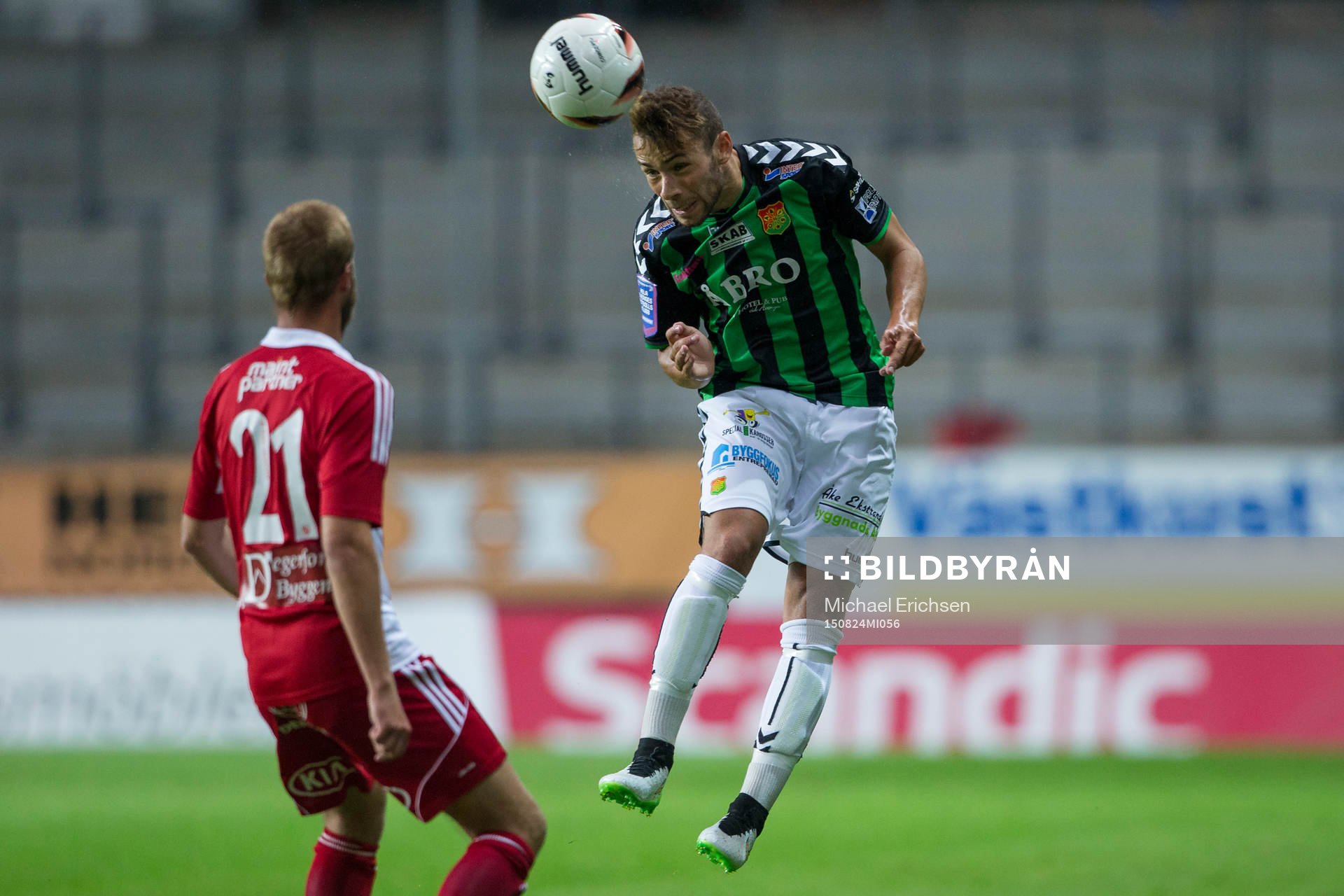 GAIS Malkolm Moenza nickar undan bollen