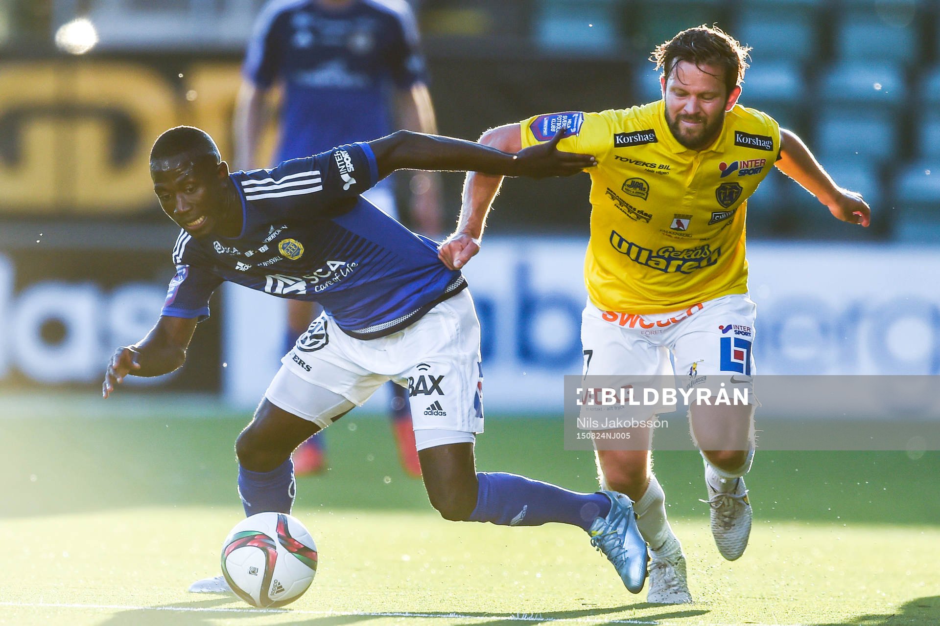 Sundsvalls Pa Amat Dibba och Falkenbergs David Svensson
