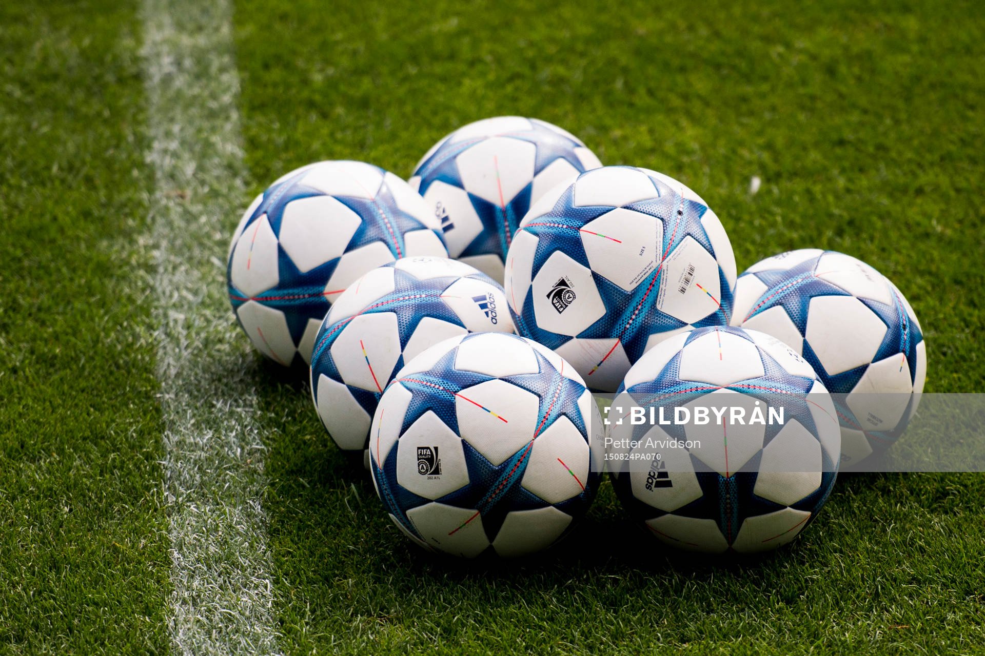 Fotbollar ligger redo