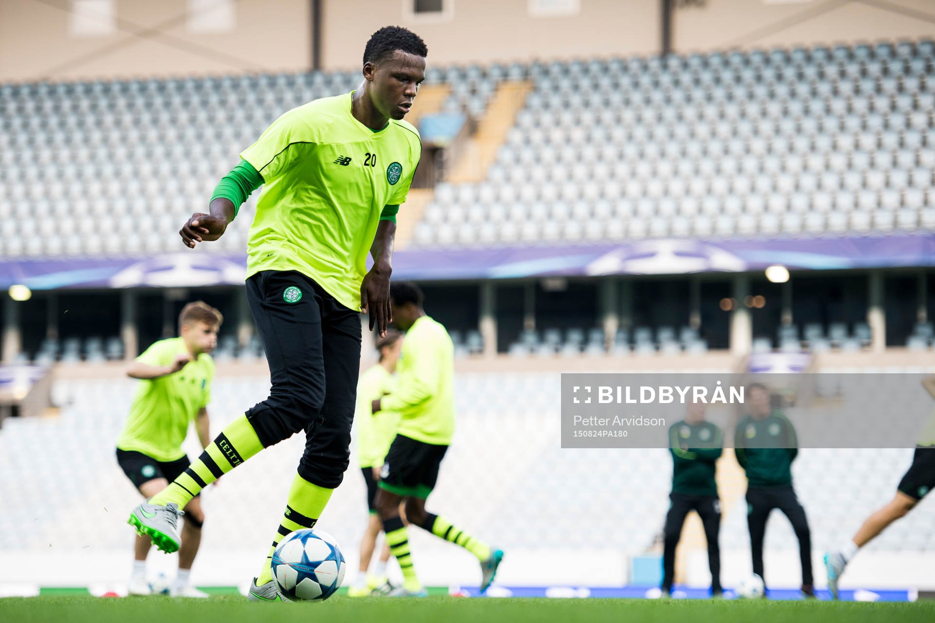 Celtics Dedryck Boyata under en träning inför kvalet till Champions League den 24 augusti 2015 i Malmö.