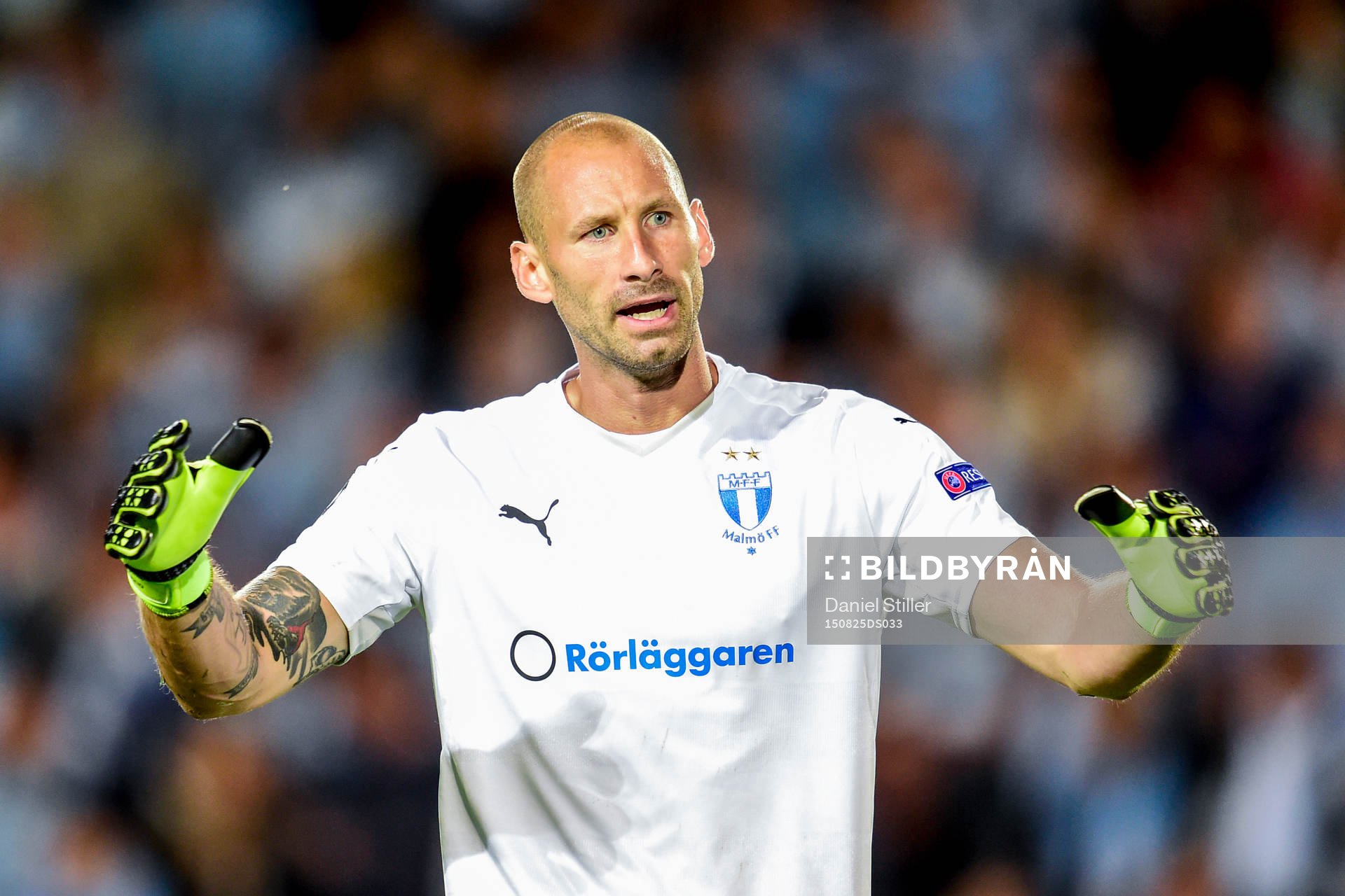 Malmö FFs målvakt Johan Wiland deppar