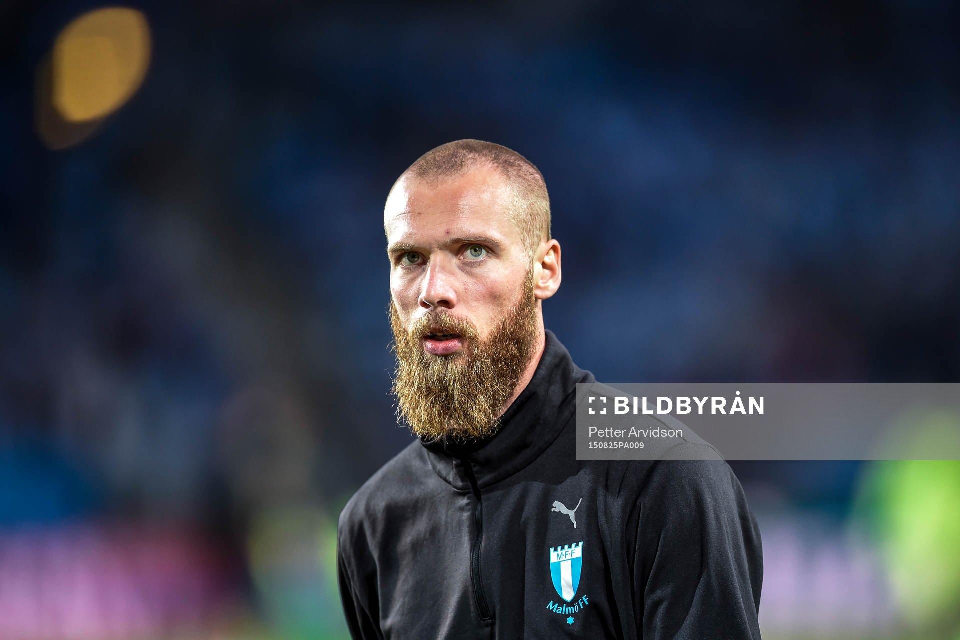 Malmö FFs Jo Inge Berget före fotbollsmatchen mellan