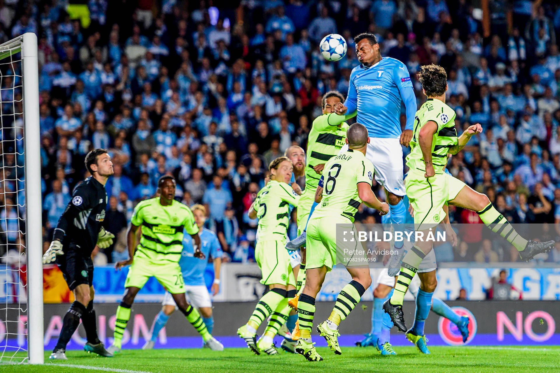 Malmö FFs Felipe Carvalho gör 2-0 på nick