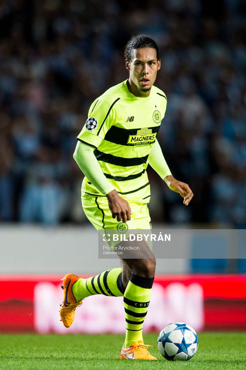 Celtics Virgil van Dijk under fotbollsmatchen mellan Malmö FF och Celtic i kvalet till Champions League den 25 augusti 2015 i Malmö.