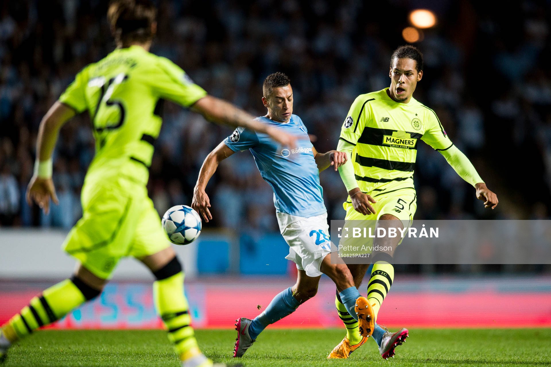 Malmö FFs Nikola Djurjic och Celtics Virgil van Dijk
