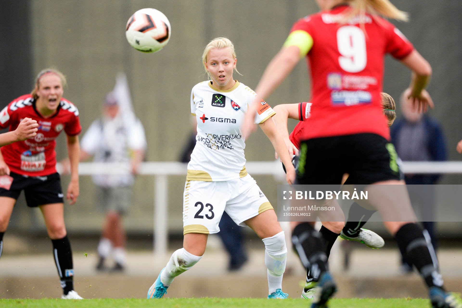Rosengårds Nathalie Persson under fotbollsmatchen i damallsvenskan mellan Kristianstad och Rosengård i Kristianstad 26 augusti 2015.