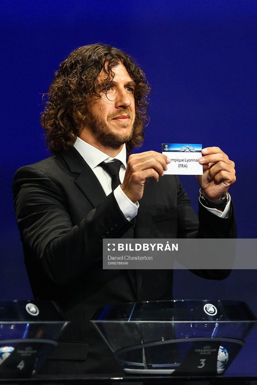 Carles Puyol drar Lyon