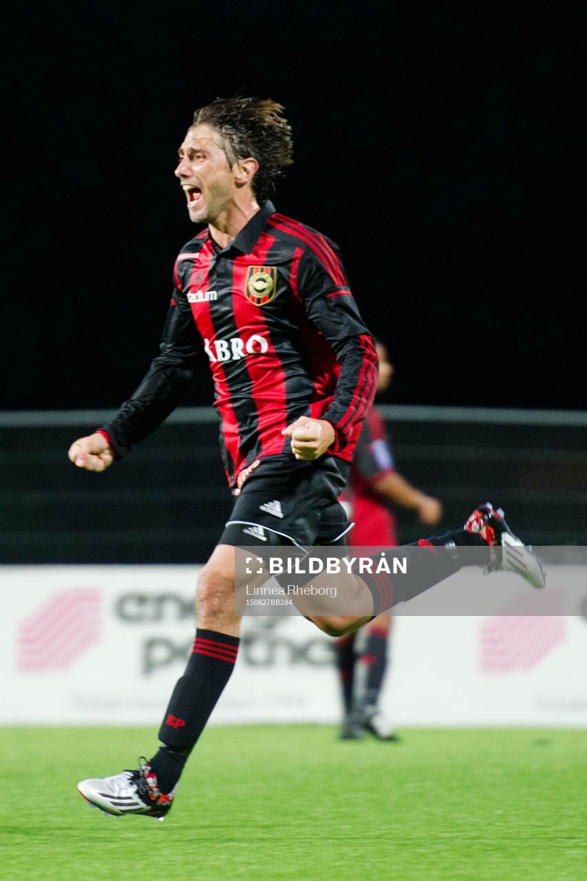 Brommapojkarnas Nikola Grubjesic jublar