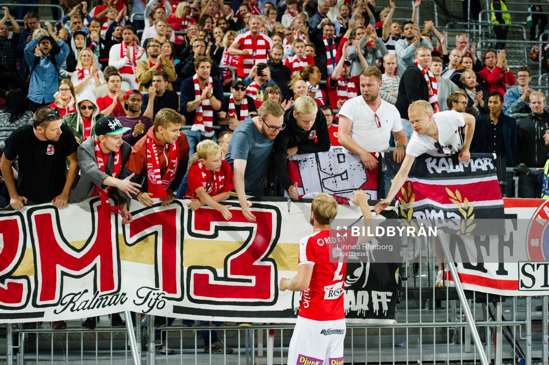 Kalmars Markus Thorbjörnsson tackar supportrarna