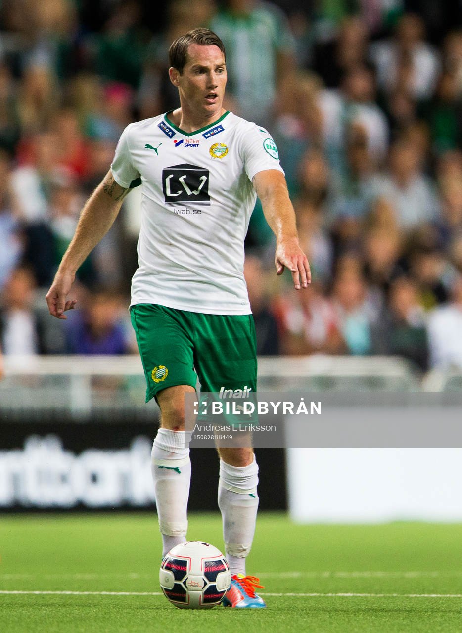 Hammarbys Johan Persson med bollen