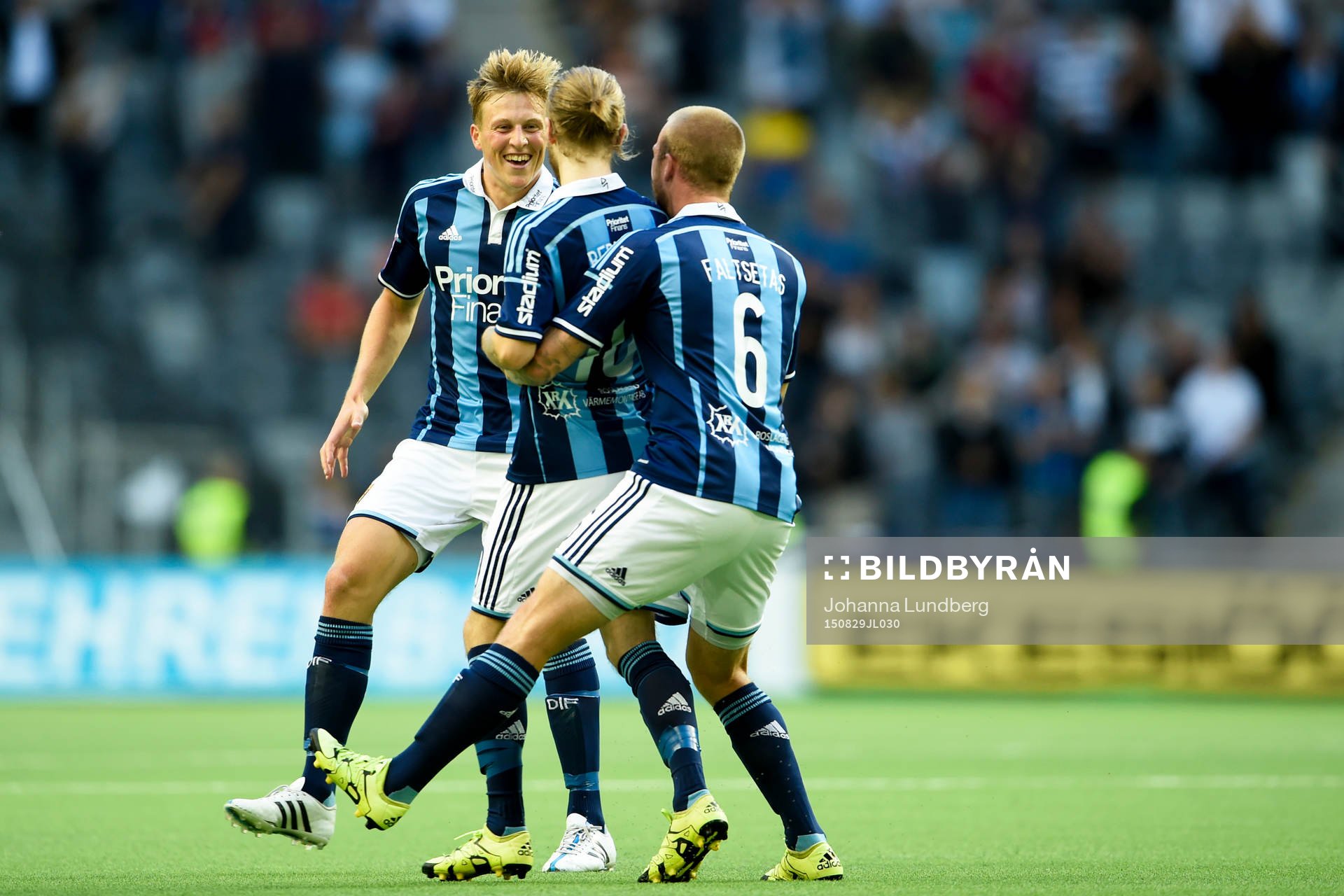 Djurgårdens Emil Bergström, Daniel Berntsen och Alexander Faltsetas jublar efter 4-2 av Berntsen under fotbollsmatchen i Allsvenskan mellan Djurgården och Halmstad den 29 augusti 2015 i Stockholm.
