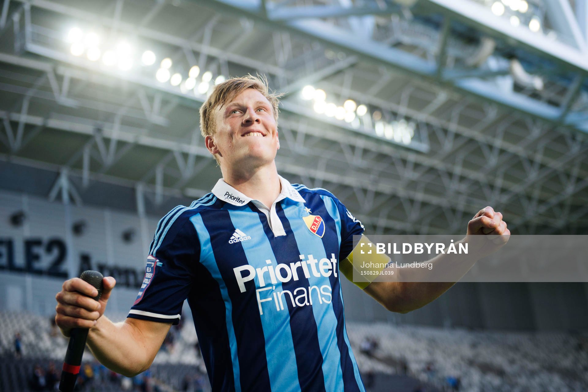 Djurgårdens Emil Bergström jublar efter fotbollsmatchen i Allsvenskan mellan Djurgården och Halmstad den 29 augusti 2015 i Stockholm.