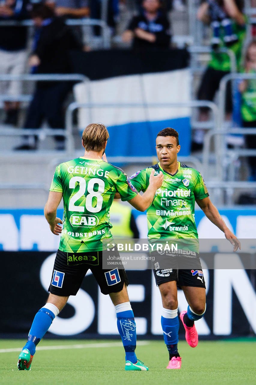 Halmstads Matthew Rusike jublar