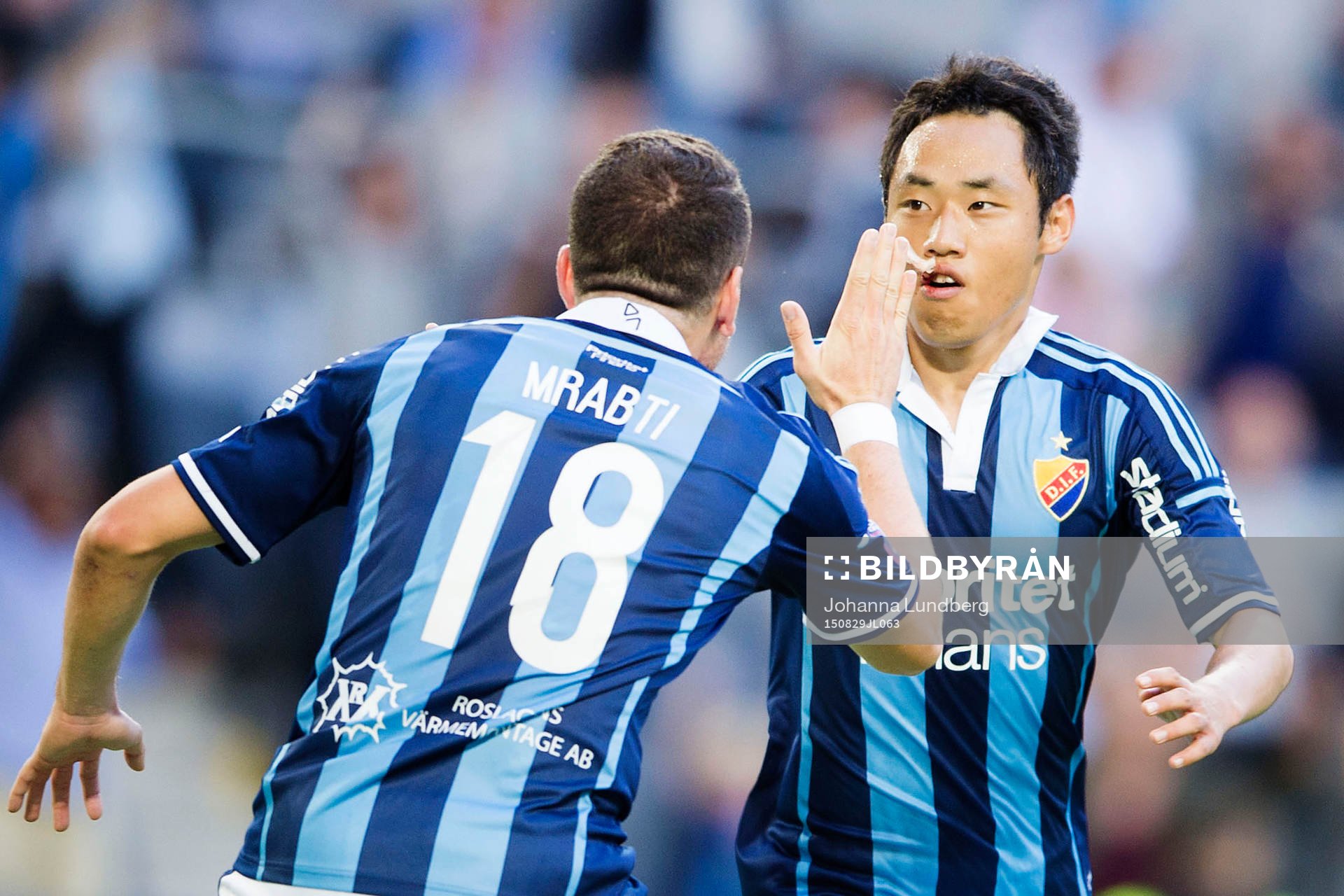 Djurgårdens Seon-Min Moon gör 2-2 och jublar under fotbollsmatchen i Allsvenskan mellan Djurgården och Halmstad den 29 augusti 2015 i Stockholm.