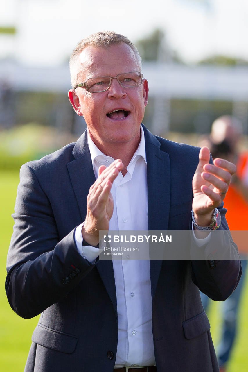 Norrköpings tränare Jan Andersson jublar efter fotbollsmatchen i Allsvenskan mellan Falkenberg och Norrköping den 29 Augusti 2015 i Falkenberg.