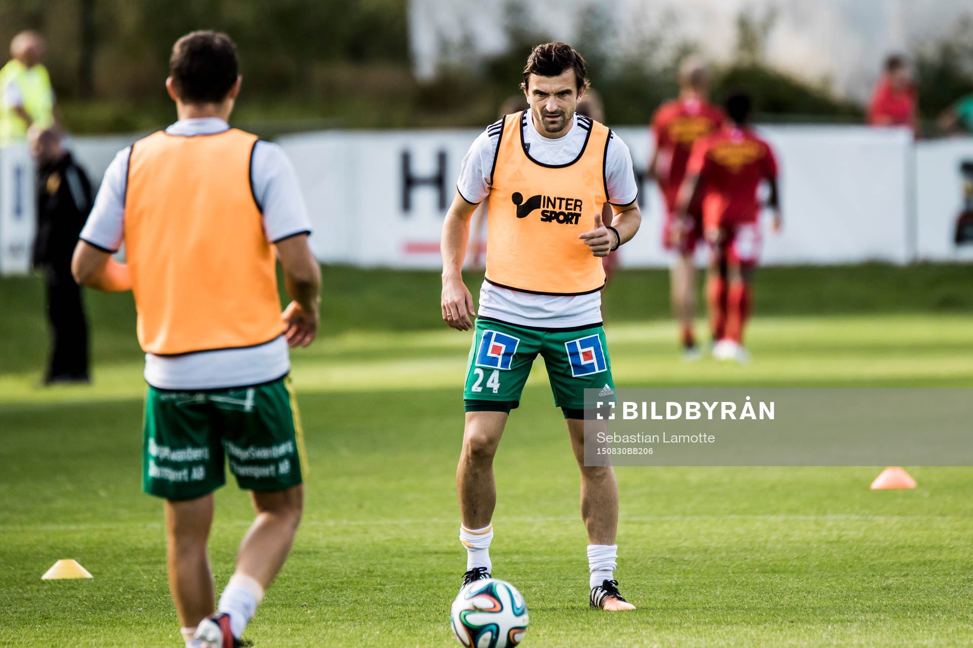 Ljungskiles Aleksandar Kitic   värmer upp