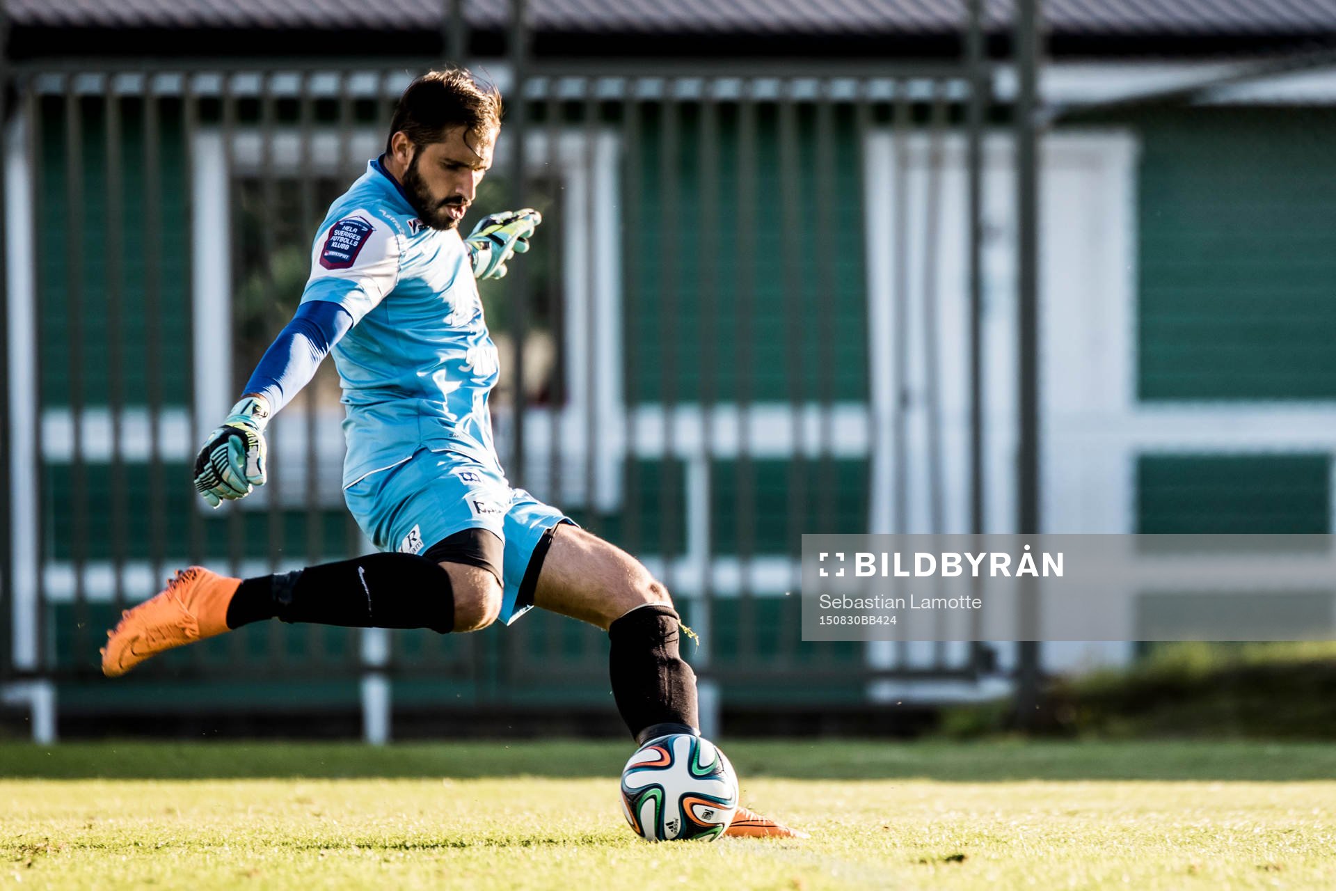 Syrianskas målvakt Dejan Garaca under fotbollsmatchen i Superettan mellan Ljungskile och Syrianska den 30 augusti 2015 i Ljungskile.