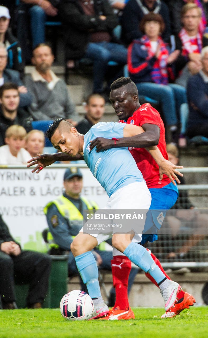 Malmö FFs Yoshimar Yotún i närkam med Helsingborgs