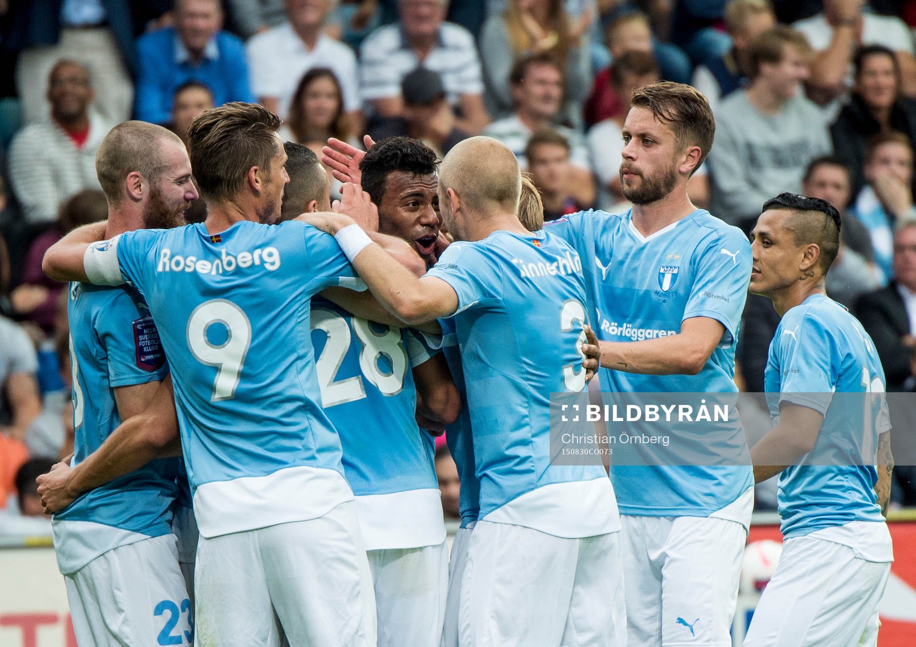 Malmö FFs Felipe Carvalho och övriga laget jublar
