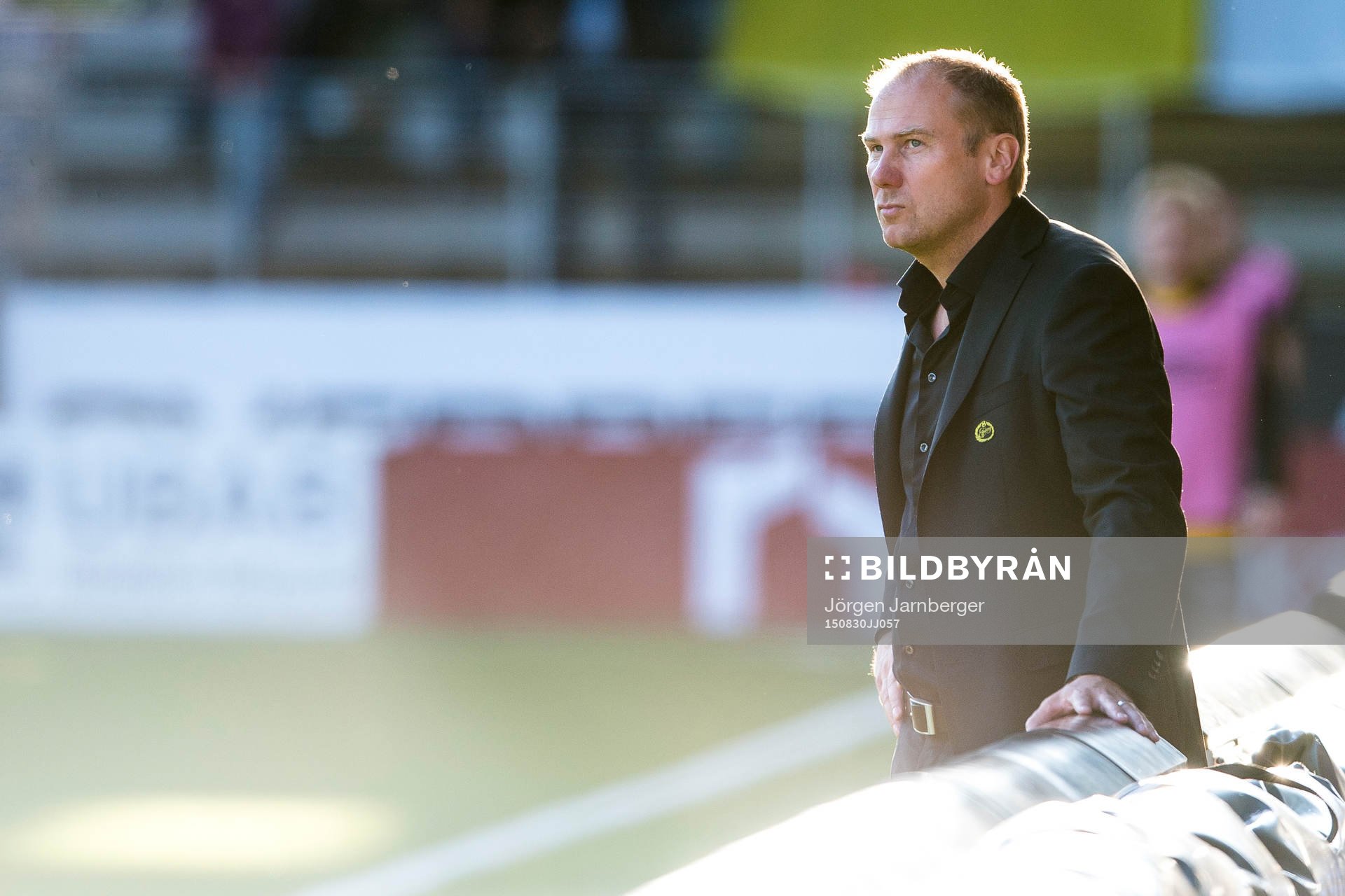 Elfsborgs manager Magnus Haglund ser bekymrad ut