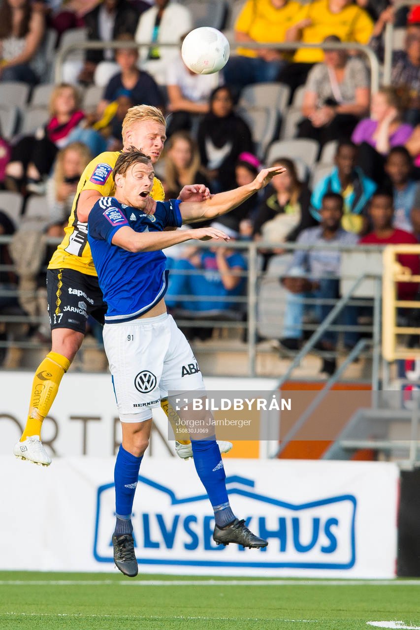 Sundsvalls Leo Englund i nickduell med Elfsborgs Per Frick