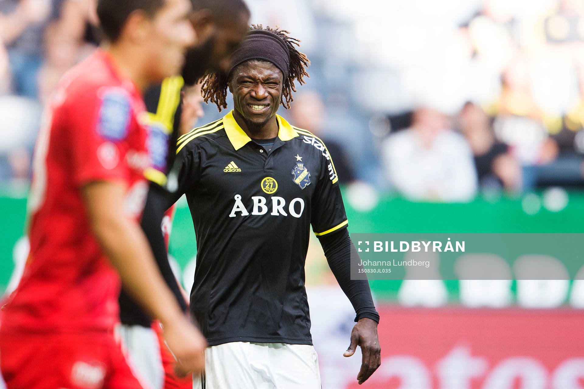 s Mohamed Bangura reagerar