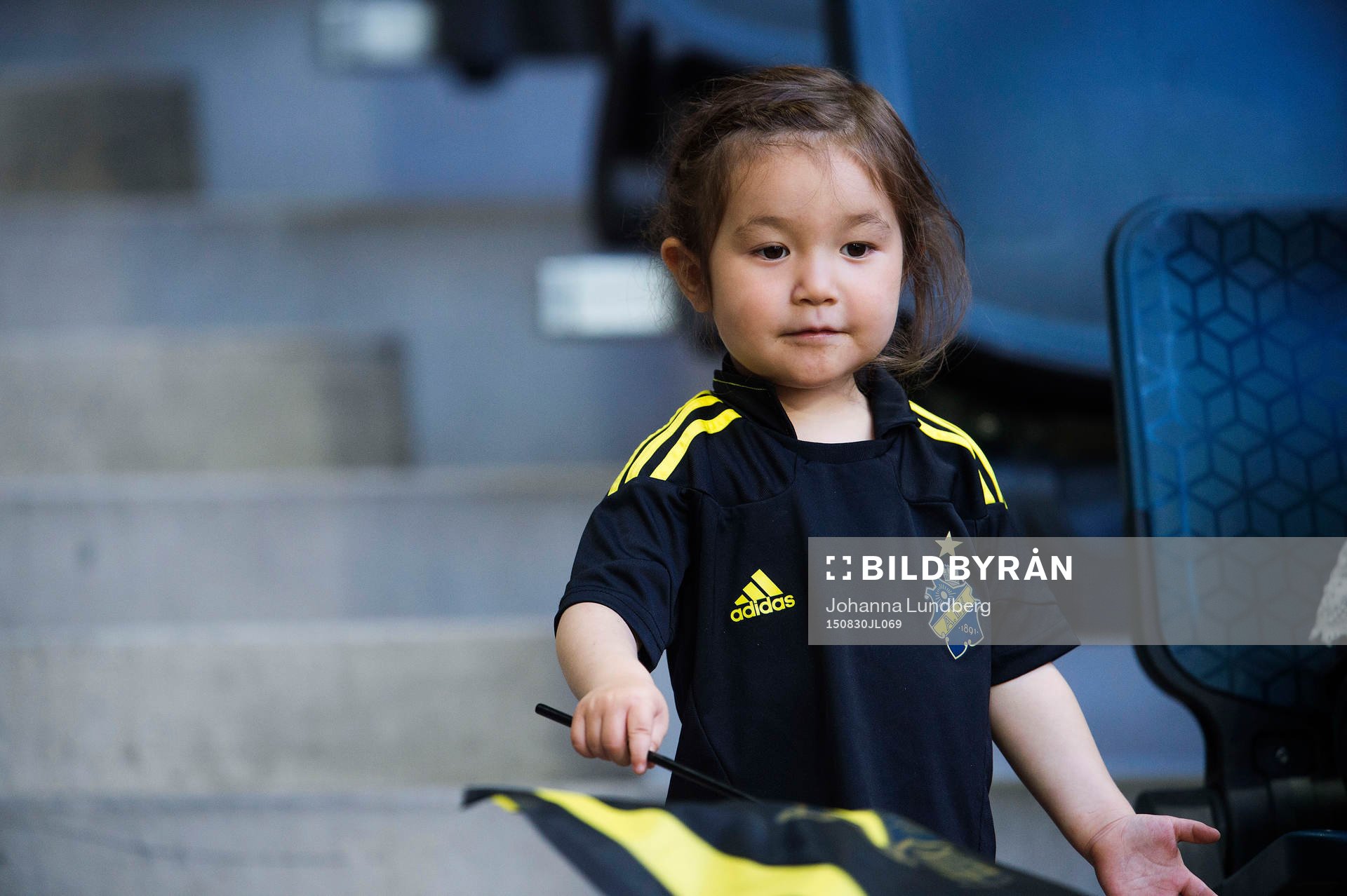 En ung AIK supporter