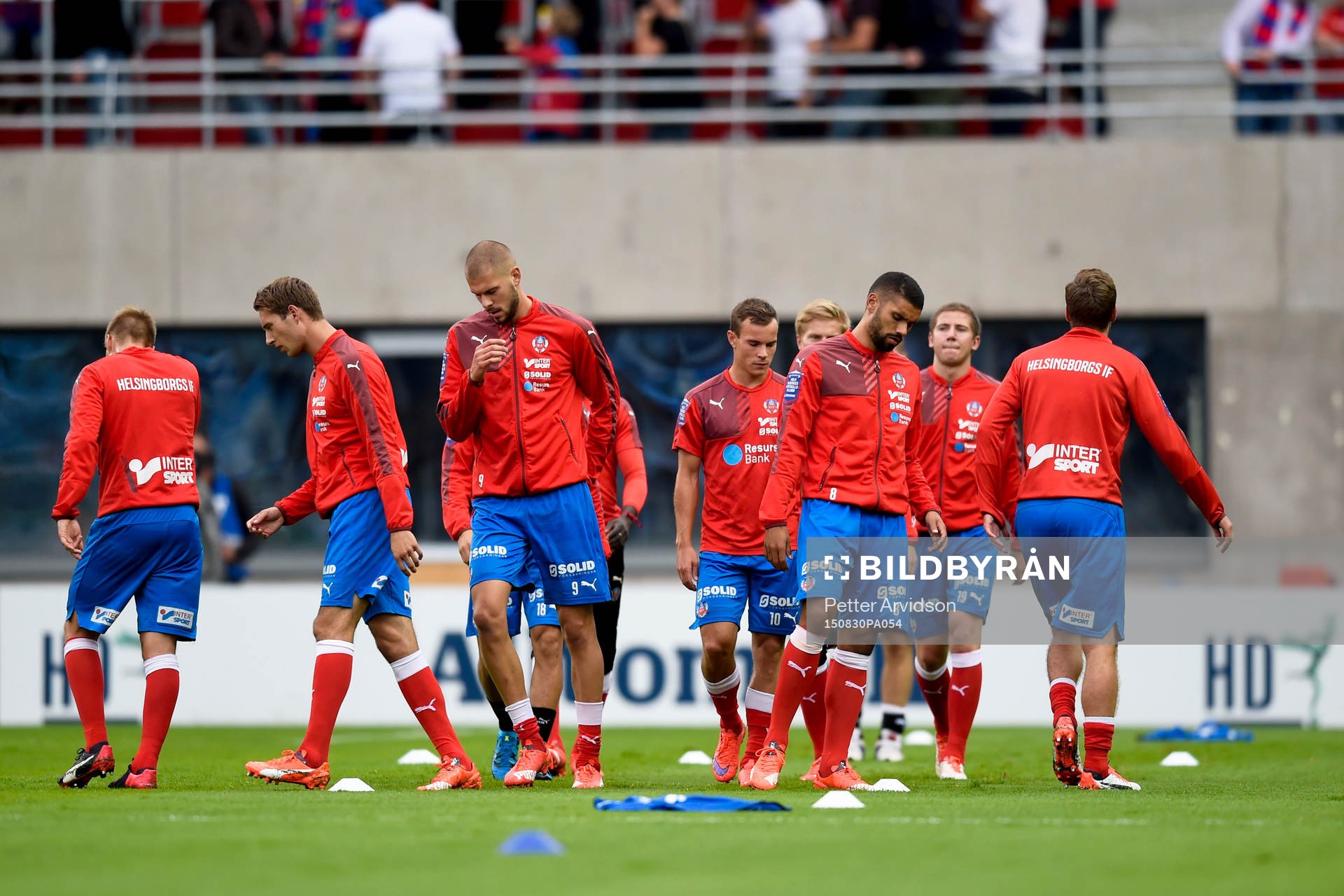 Helsingborgsspelare värmer upp