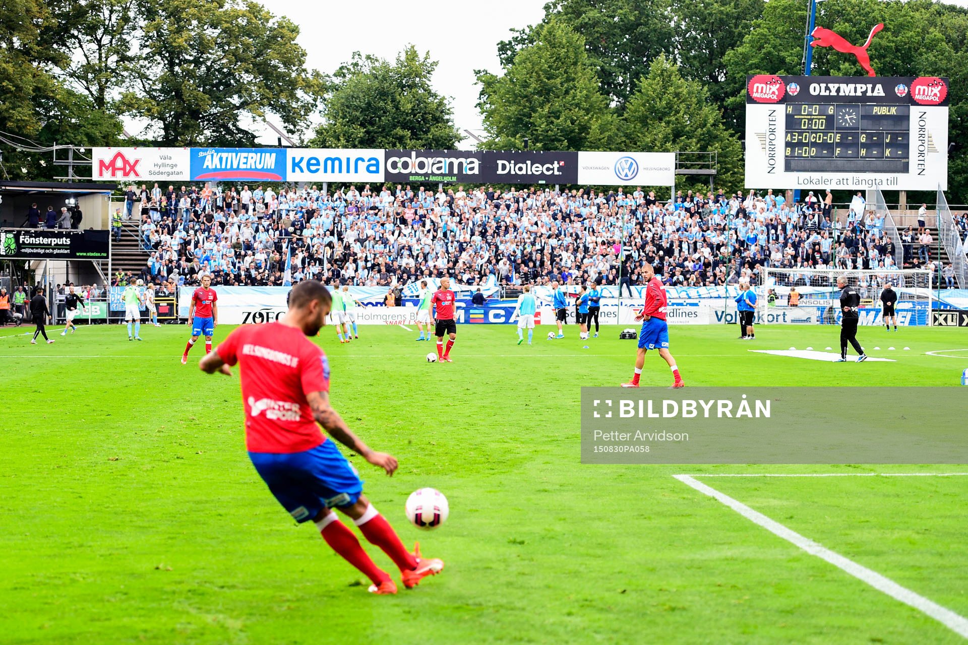 Helsingborgsspelare värmer upp