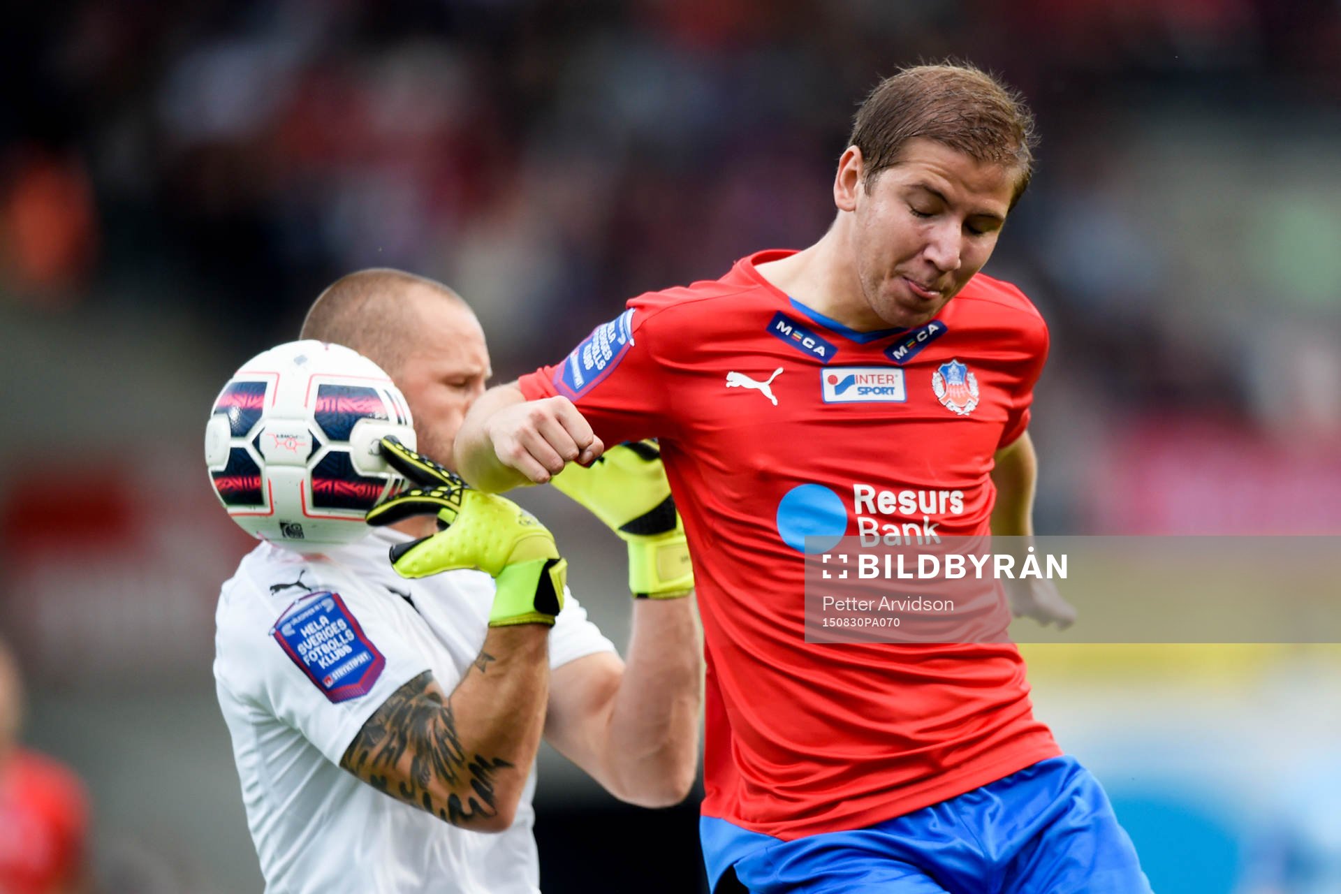 Malmö FFs målvakt Johan Wiland och Helsingborgs Darijan